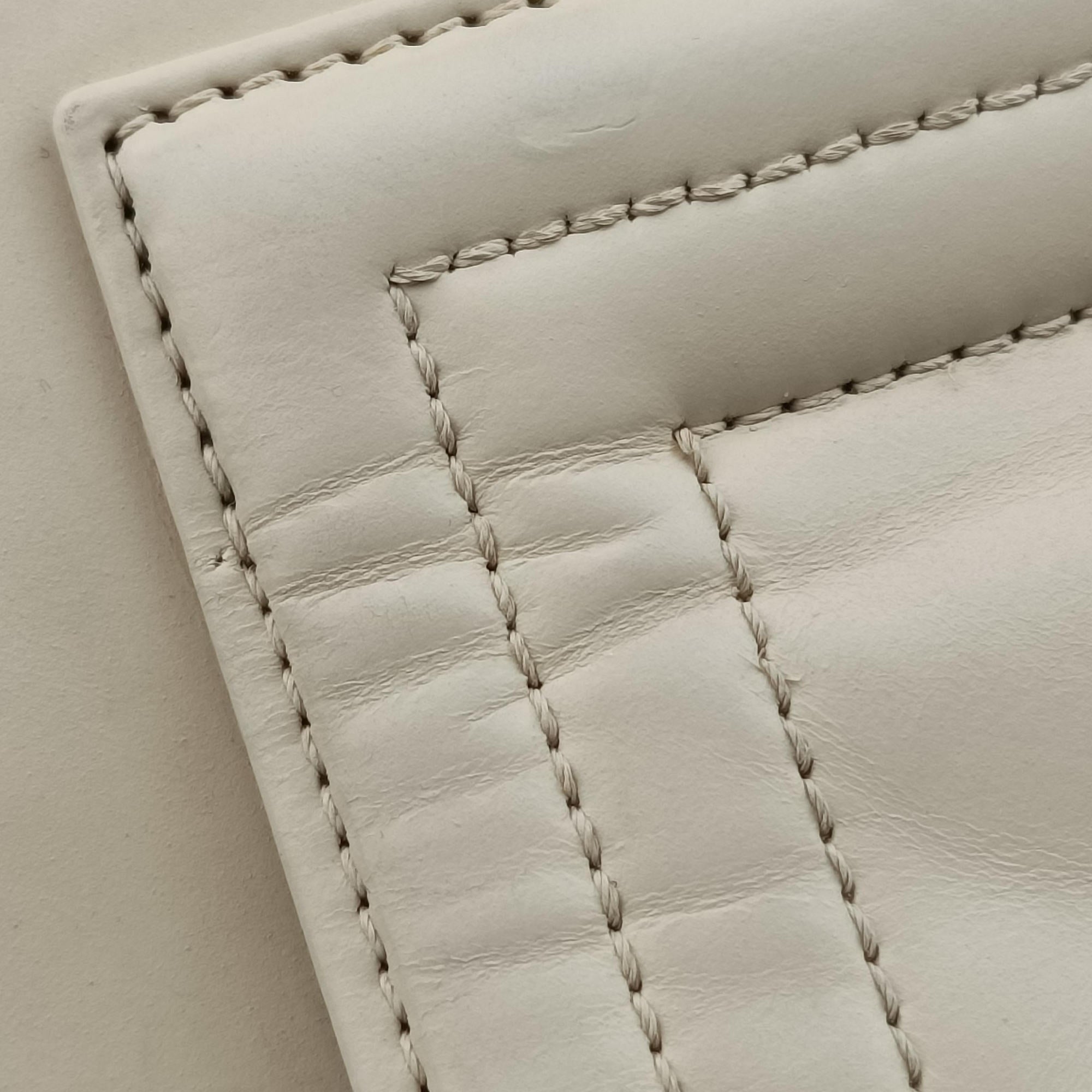 Vintage Chanel Jetsetter Boy Shopping White Leather A66714 shoulderbag | stylenewstar