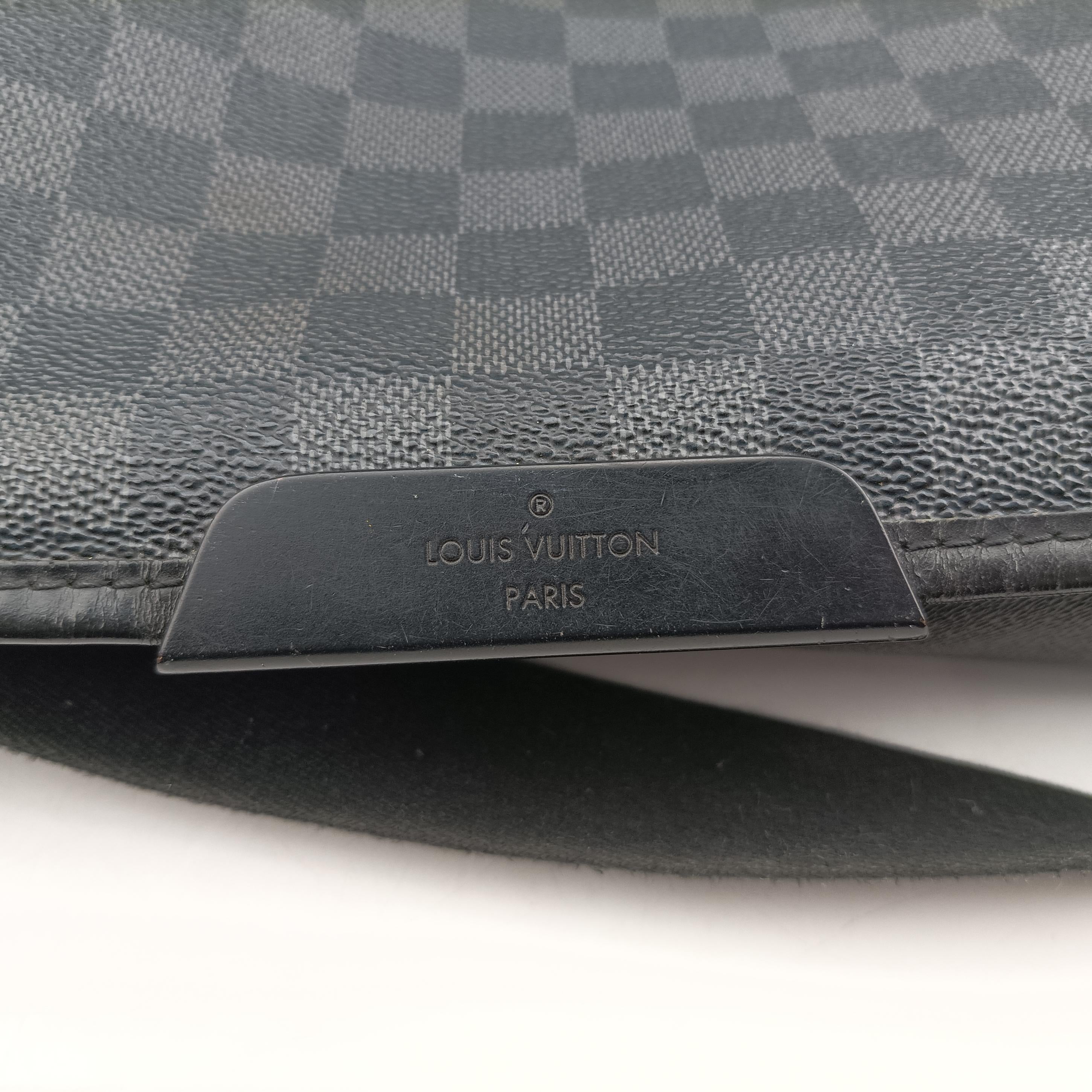 Vintage Louis Vuitton DANIEL MM Noir Damier GRAPHITE N58029 shoulderbag | stylenewstar