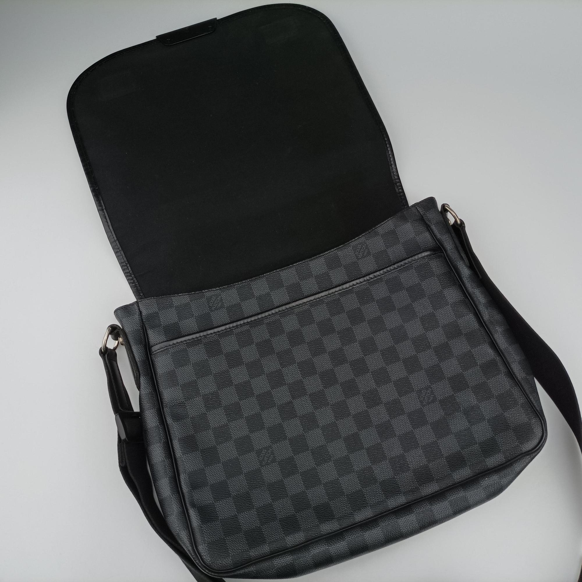 Pre-owned Louis Vuitton DANIEL MM Noir Damier  Graphite N58029 shoulderbag | stylenewstar