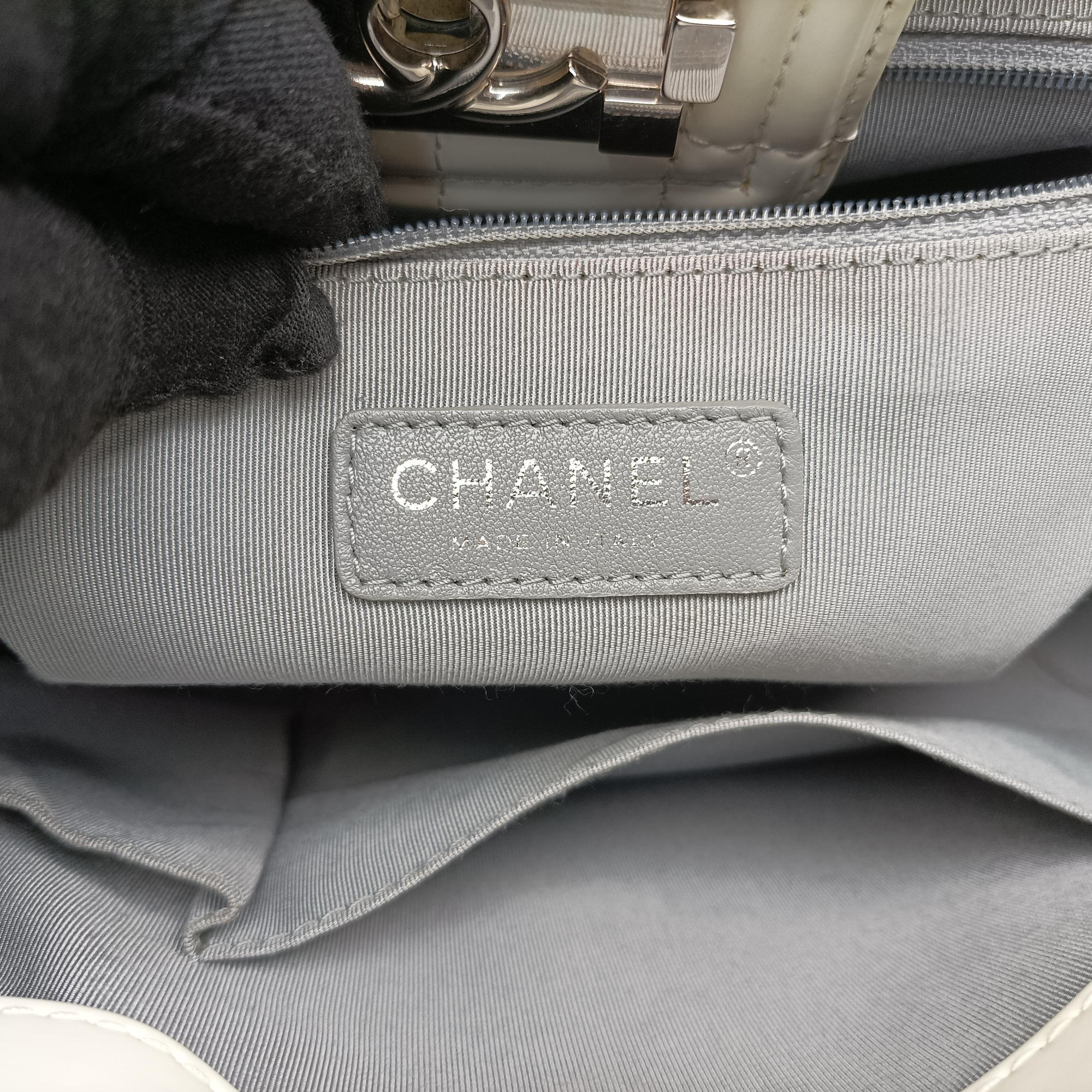 Pre-owned Chanel Jetsetter Boy Shopping Tote White Leather A67019 shoulderbag | stylenewstar