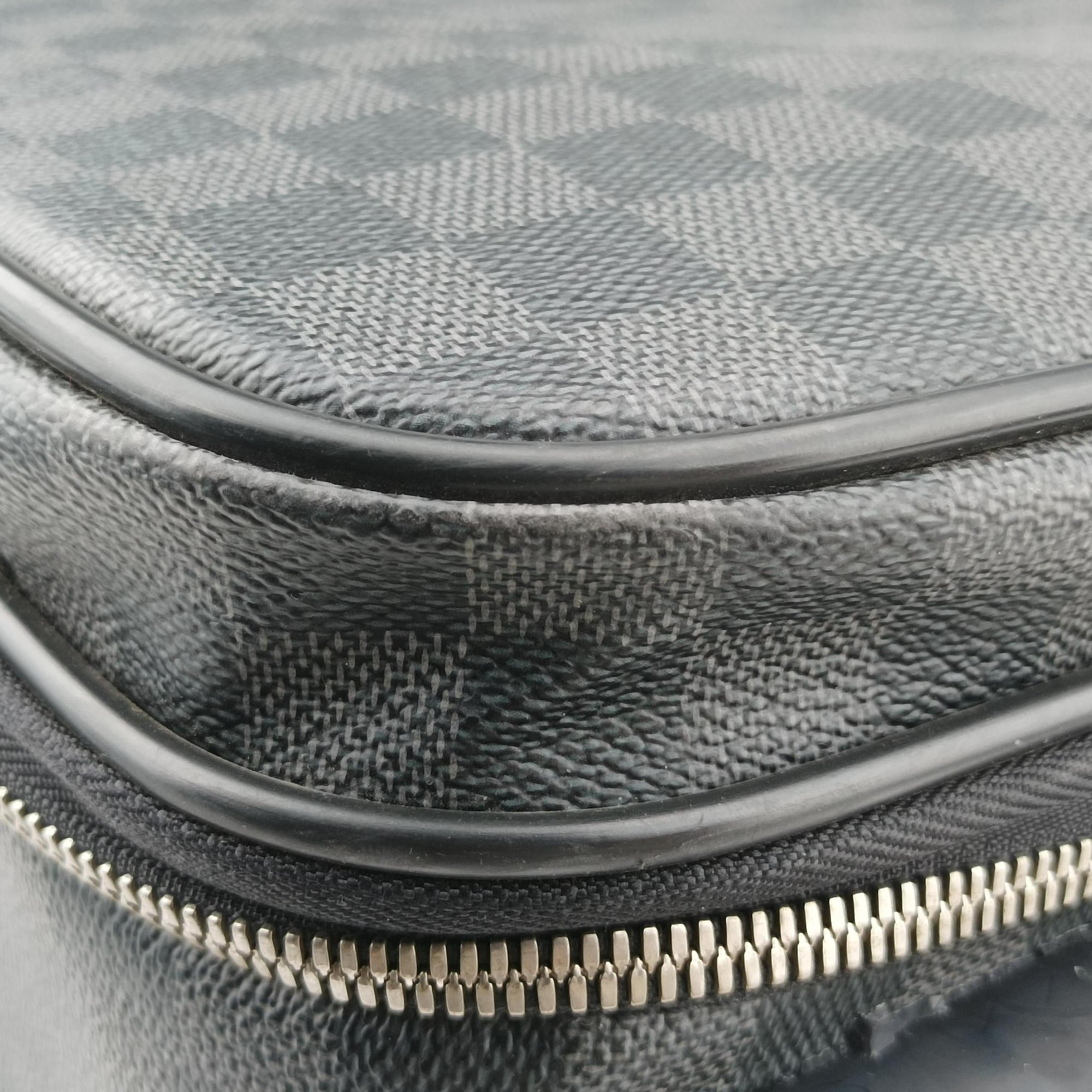 Pre-owned Louis Vuitton Pegasus 55 Noir Damier Graphite N23300 suitcase | stylenewstar