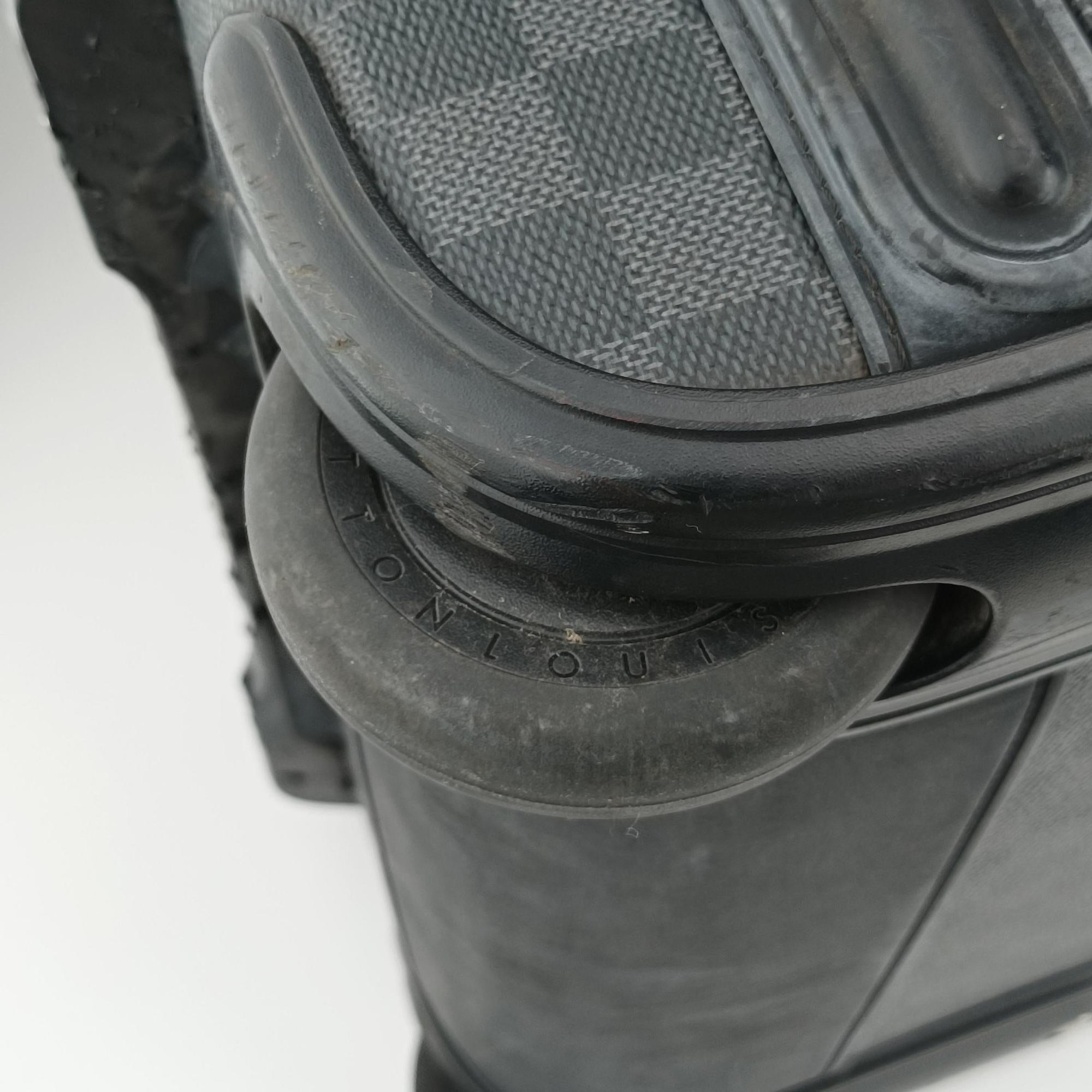 Pre-owned Louis Vuitton Pegasus 55 Noir Damier Graphite N23300 suitcase | stylenewstar