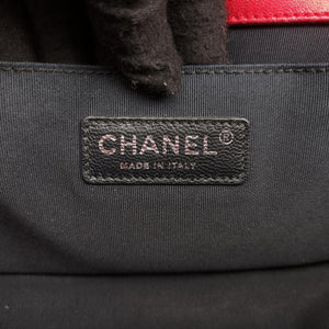 Pre-owned Chanel BOY CHANEL Red Patent A67086 shoulderbag | stylenewstar