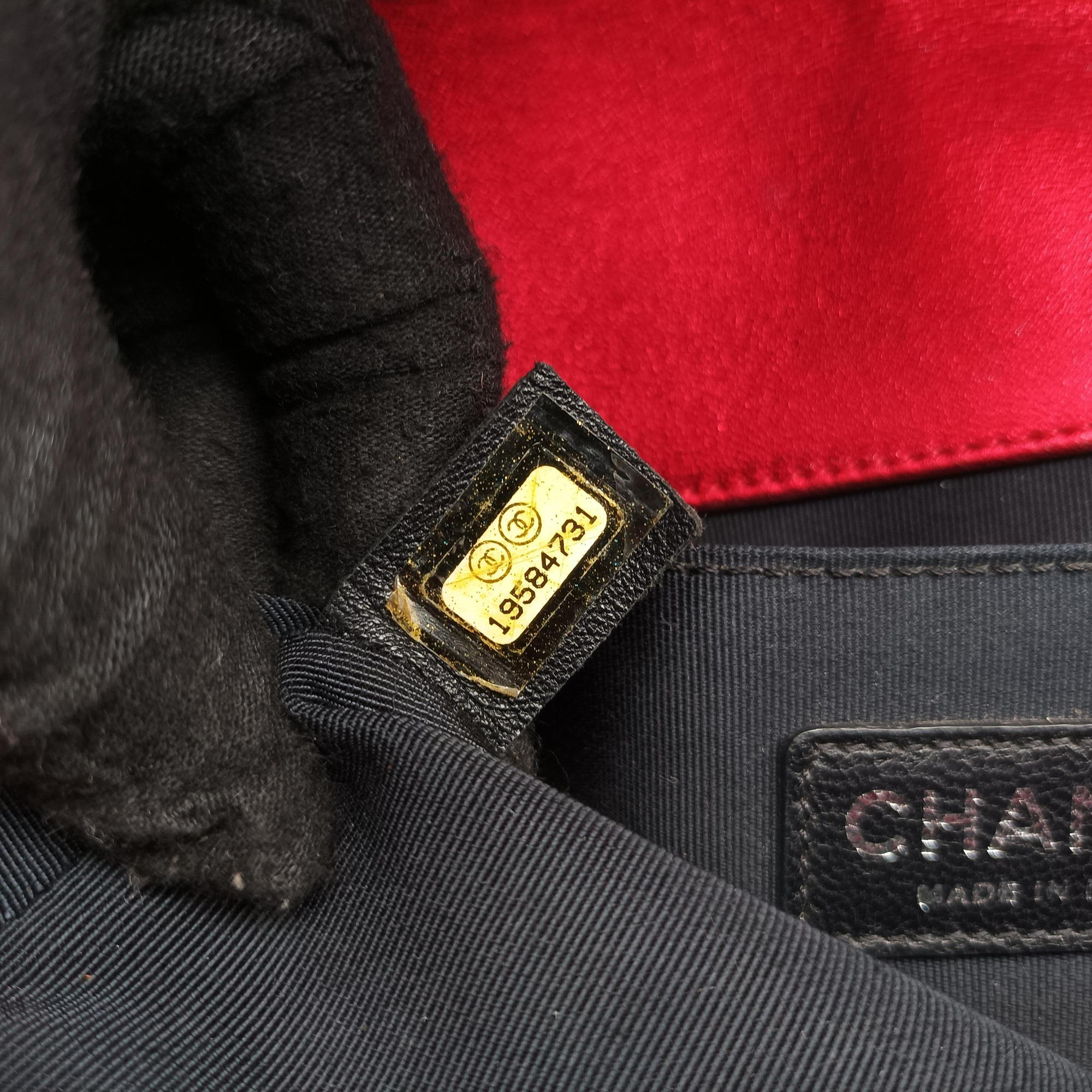 Pre-owned Chanel BOY CHANEL Red Patent A67086 shoulderbag | stylenewstar