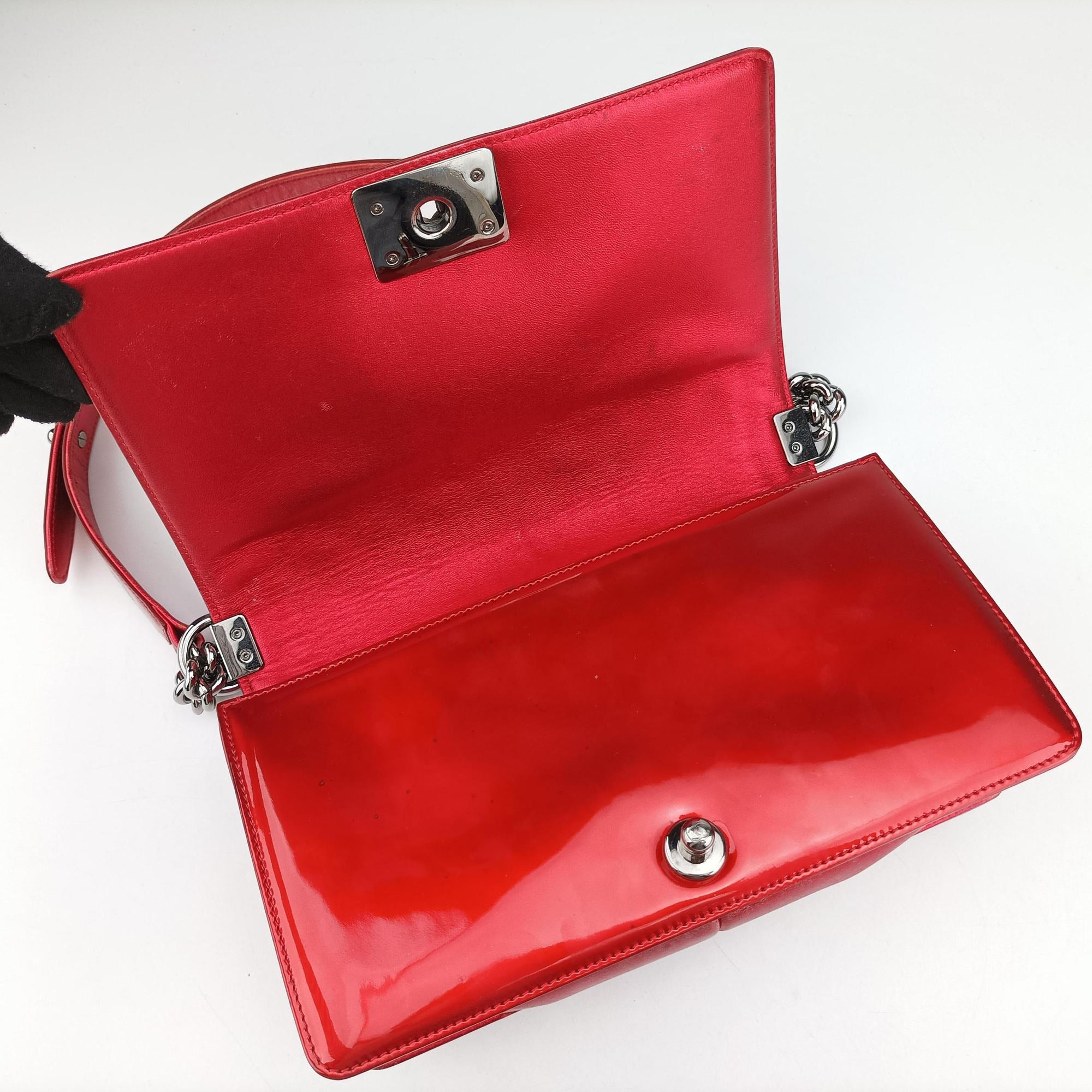 Pre-owned Chanel BOY CHANEL Red Patent A67086 shoulderbag | stylenewstar