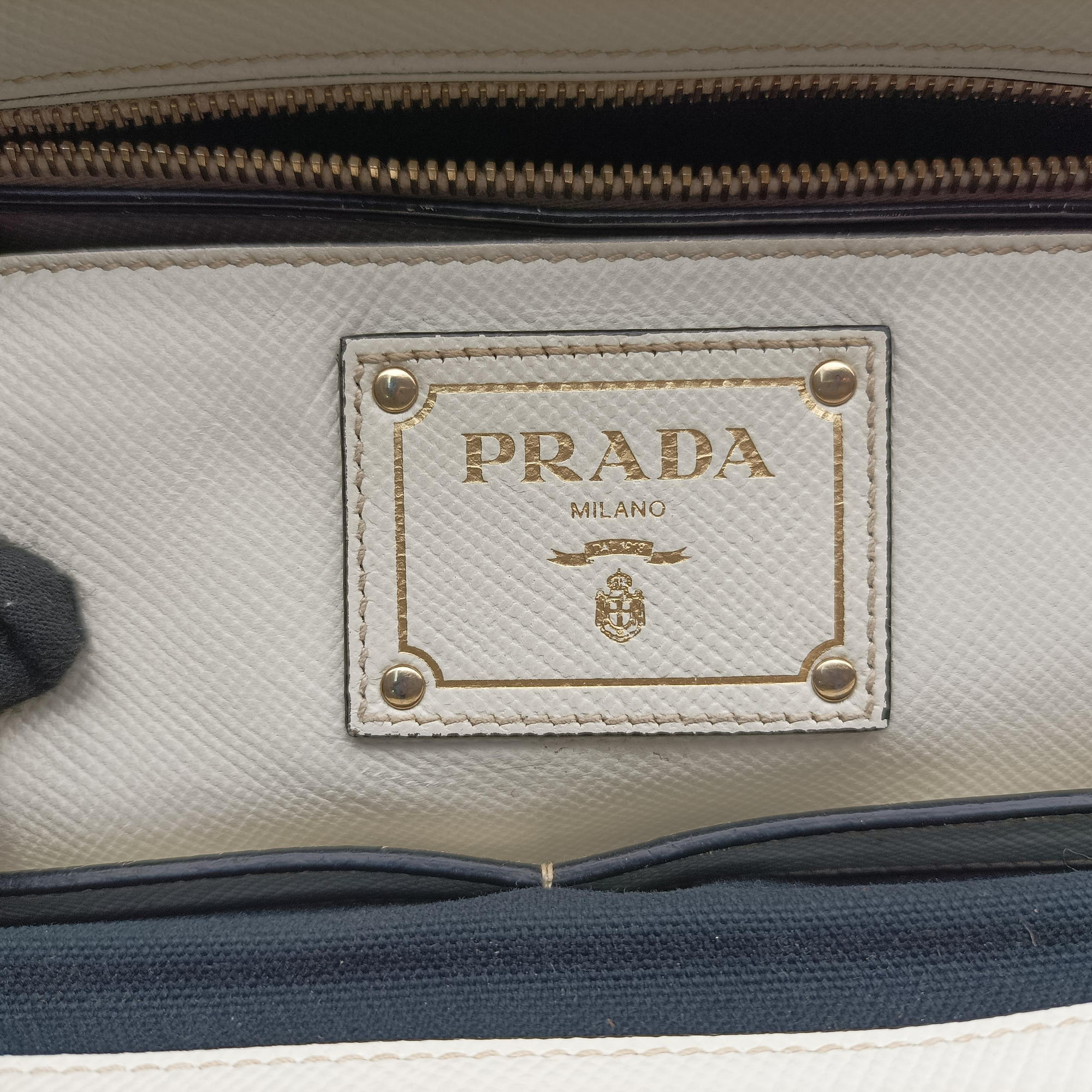 Pre-owned Prada Logo White×Black Saffiano leather×leather×canvas BN2595 shoulderbag | stylenewstar