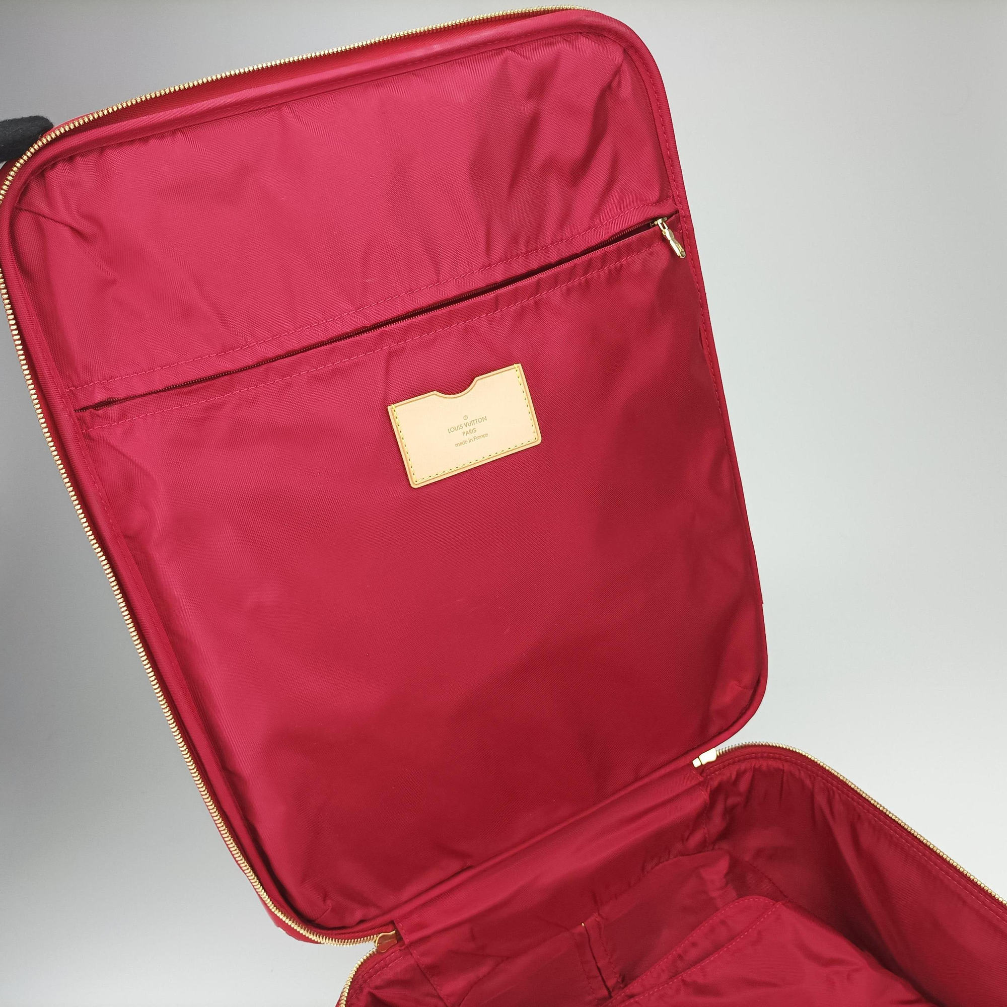 Pre-owned Louis Vuitton Pegase 45 pomme d'amour Vernis M91278 suitcase | stylenewstar