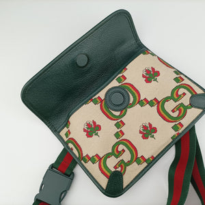 Pre-owned Gucci Gucci100 Collection Floral beige×multicolor canvas×leather 493930 bum bag/waist bag | stylenewstar