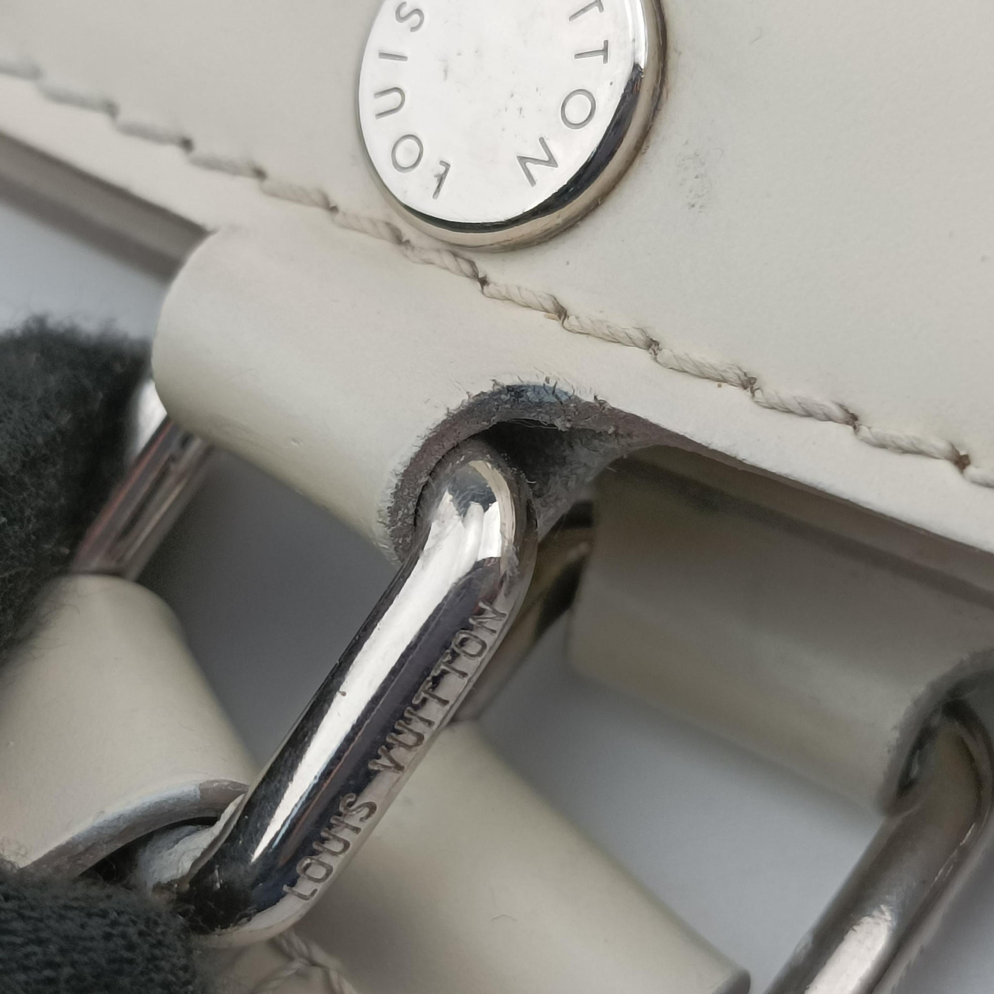 Pre-owned Louis Vuitton Brea MM IVOIRE EPI M40330 shoulderbag | stylenewstar