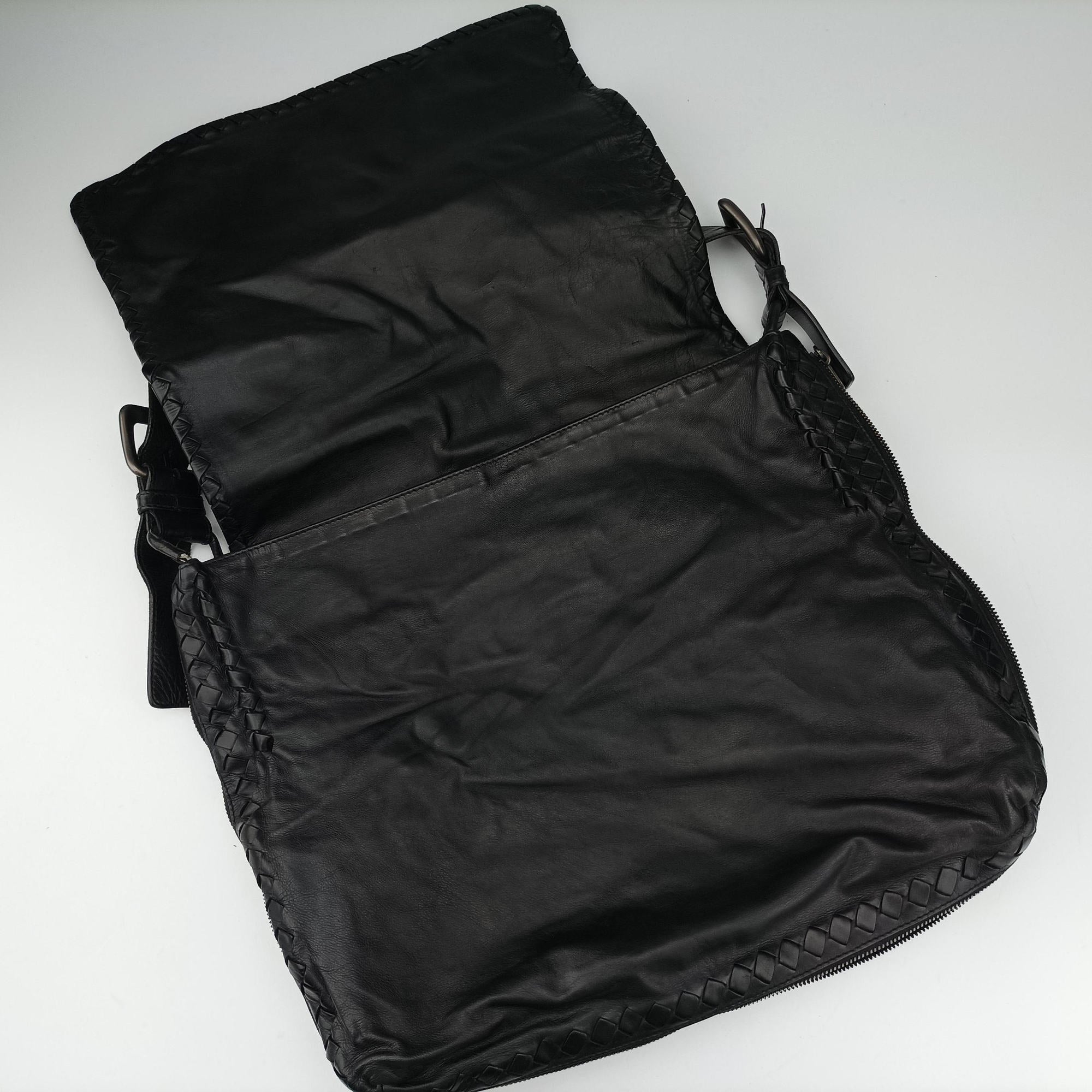 Secondhand Bottega Veneta Intrecciato Black Lambskin  shoulderbag | stylenewstar