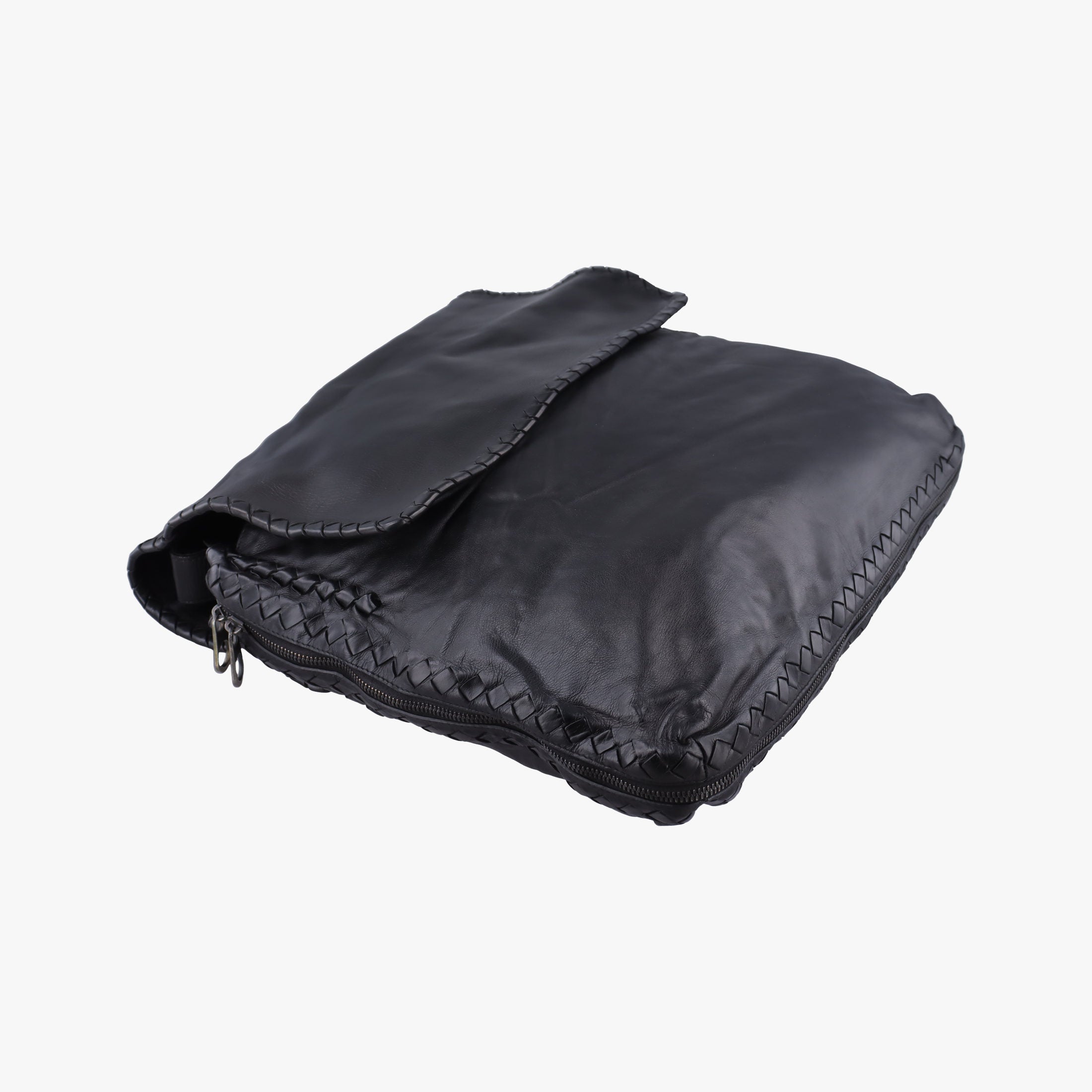 Secondhand Bottega Veneta Intrecciato Black Lambskin  shoulderbag | stylenewstar
