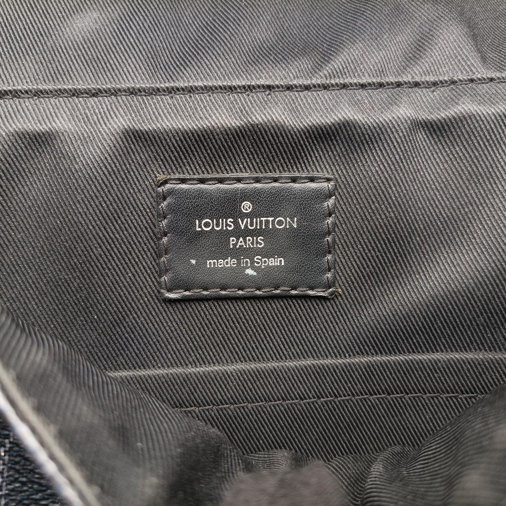 Pre-owned Louis Vuitton District PM NM LV Alps BLACK×Multicolor DAMIER GRAPHITE CANVAS N40040 shoulderbag | stylenewstar