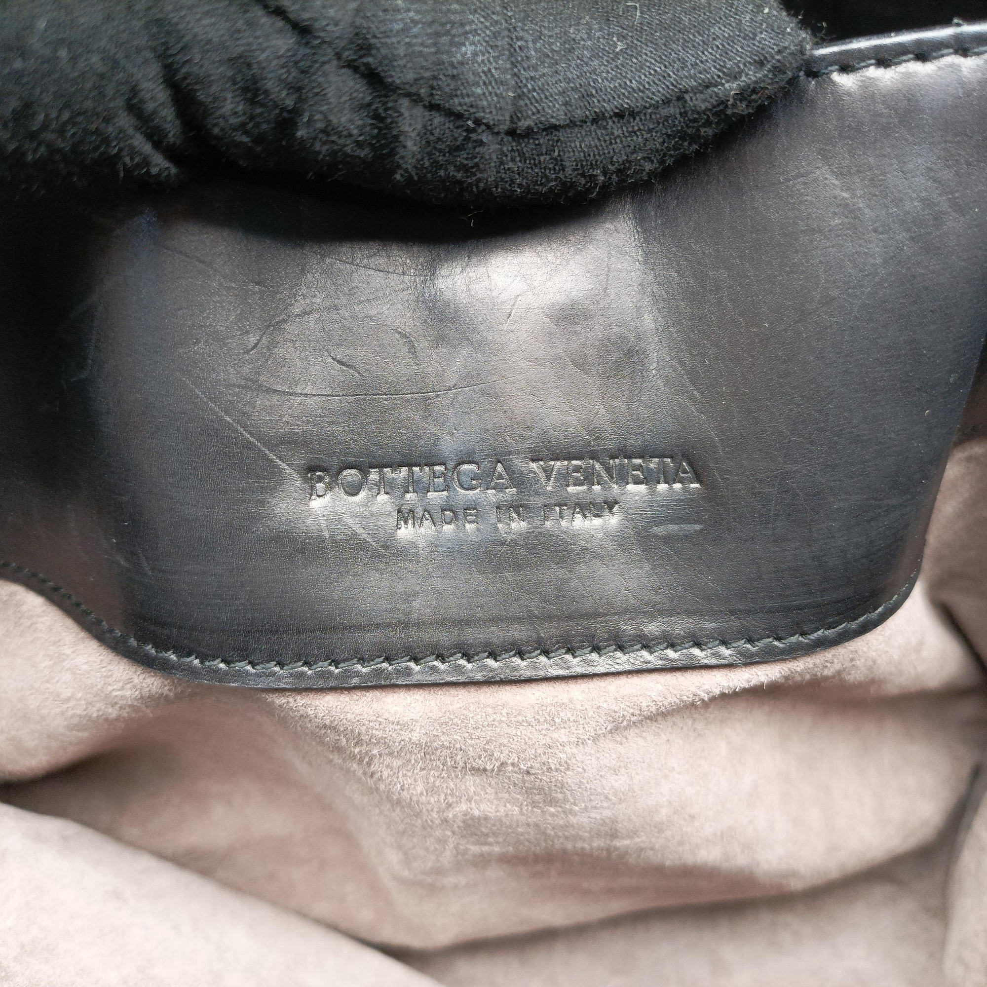 Pre-owned Bottega Veneta Roma Intrecciato Black lambskin  shoulderbag | stylenewstar