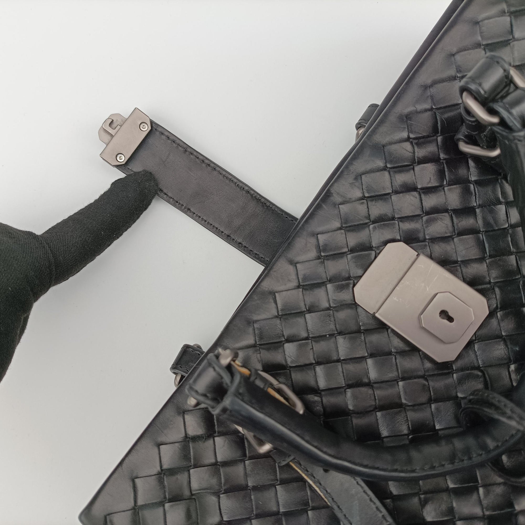 Pre-owned Bottega Veneta Roma Intrecciato Black lambskin  shoulderbag | stylenewstar