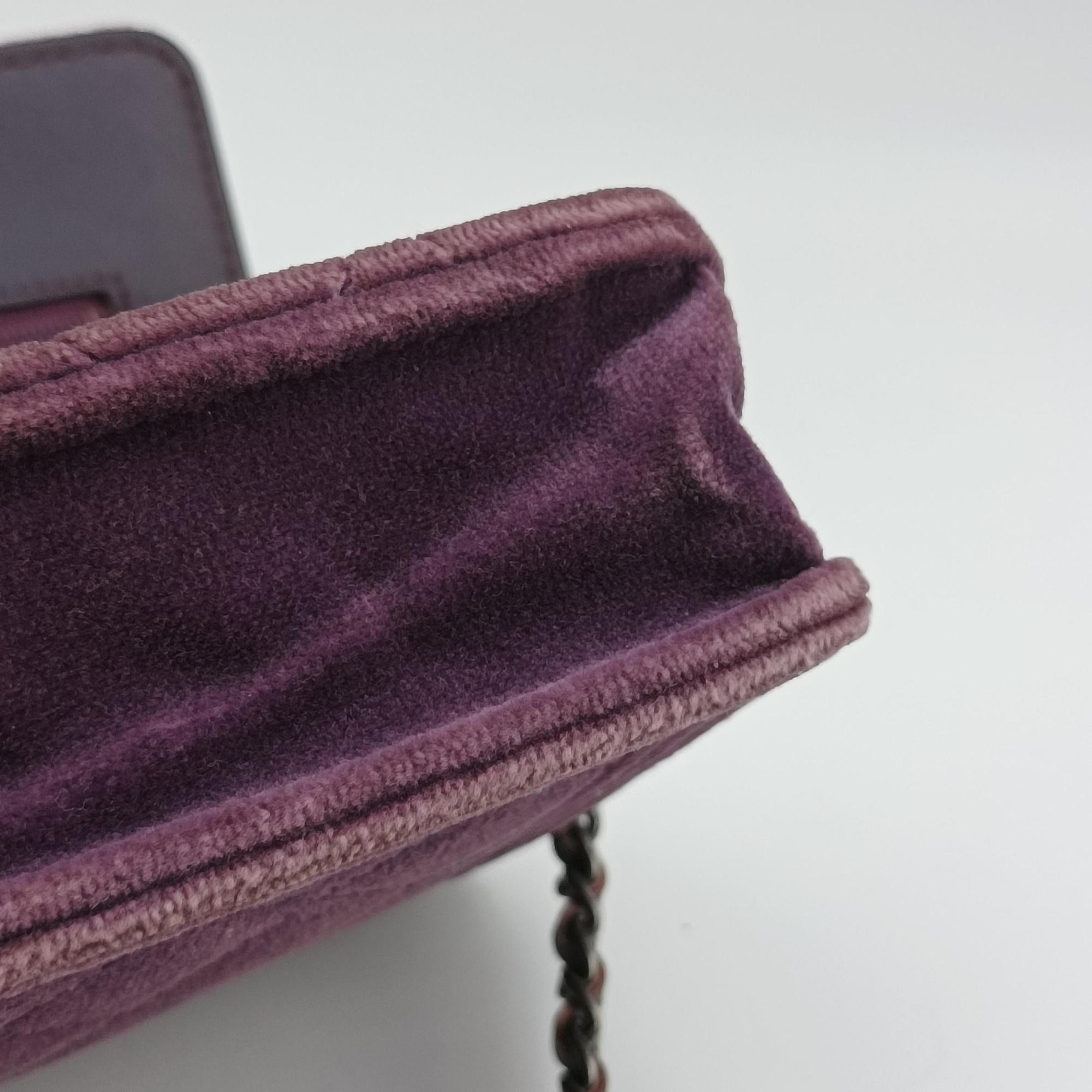 Pre-owned Chanel BOY CHANEL Chain Wallet Purple velour A68911 shoulderbag | stylenewstar