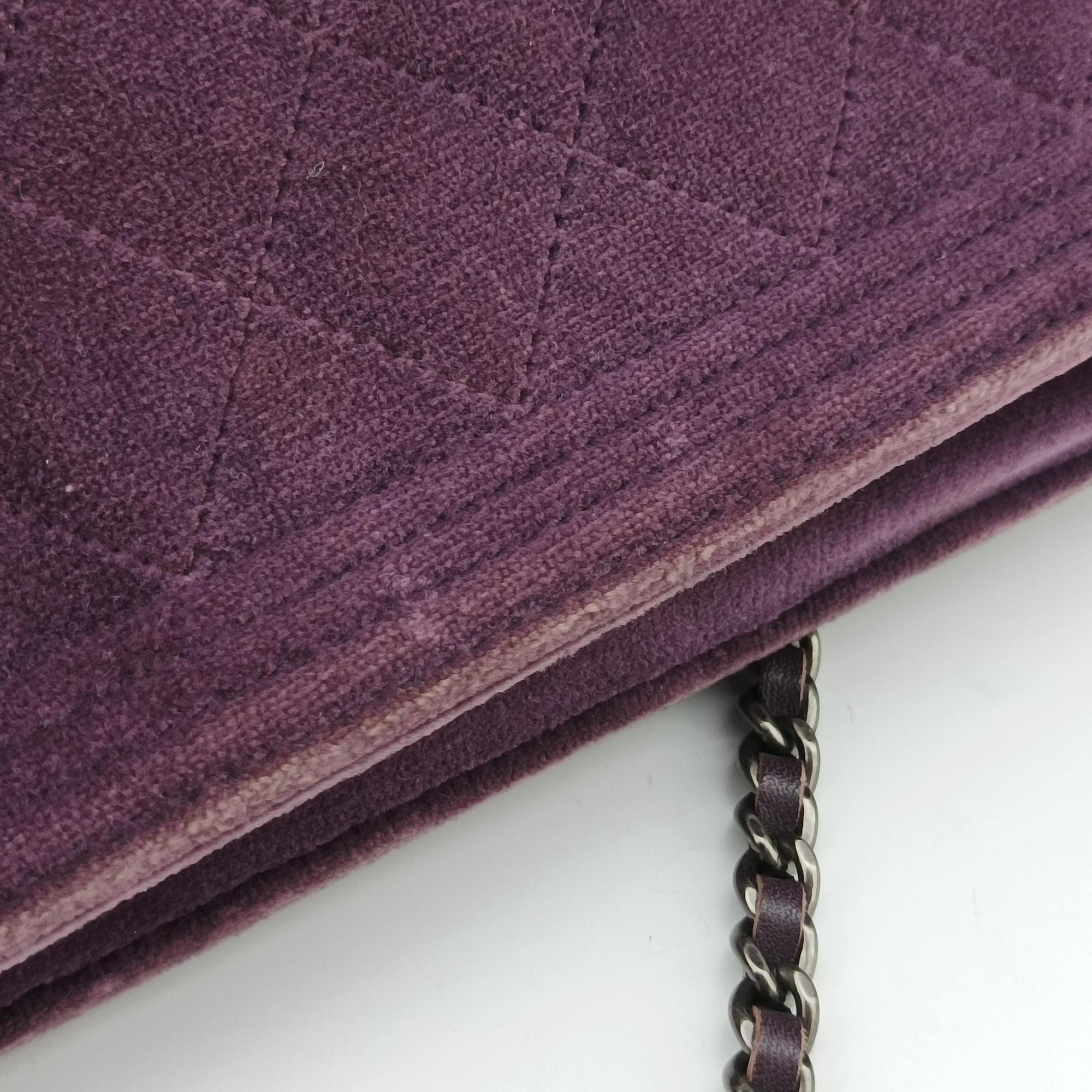 Pre-owned Chanel BOY CHANEL Chain Wallet Purple velour A68911 shoulderbag | stylenewstar