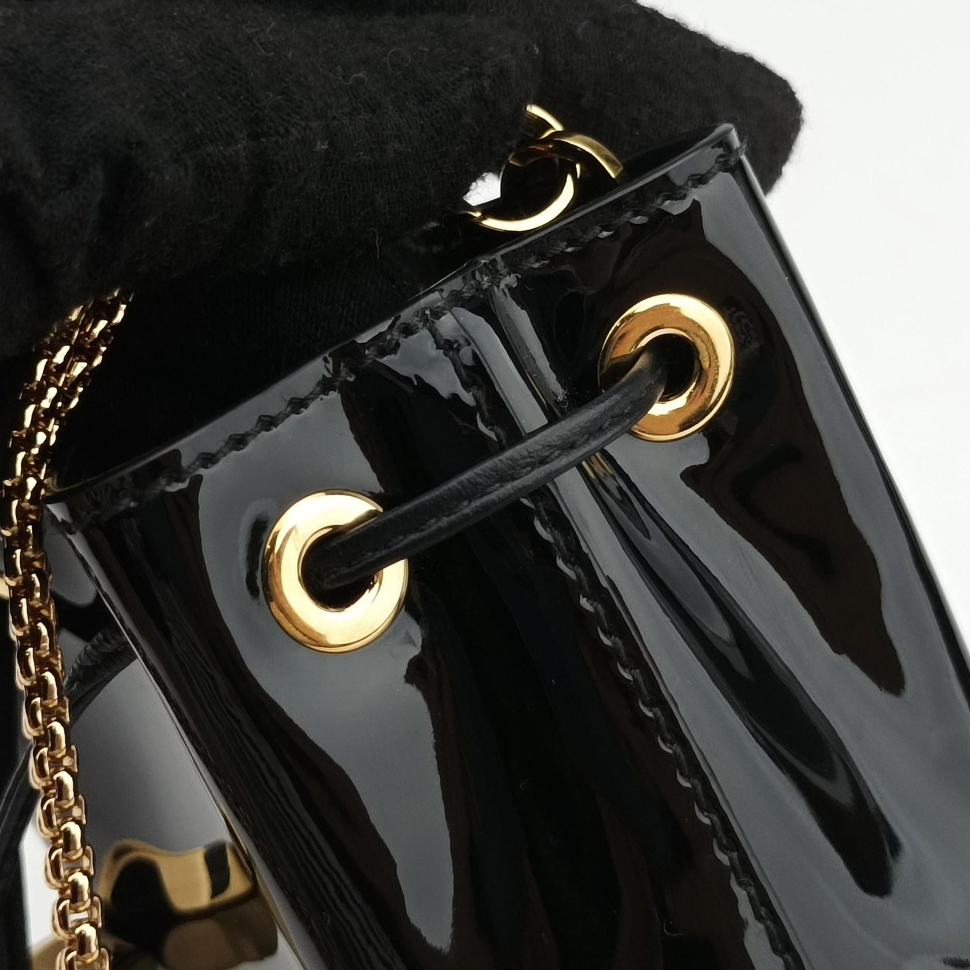 Secondhand Prada Mini Drawstring Black Enamel 1NR016 shoulderbag | stylenewstar