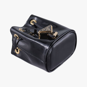 Secondhand Prada Mini Drawstring Black Enamel 1NR016 shoulderbag | stylenewstar