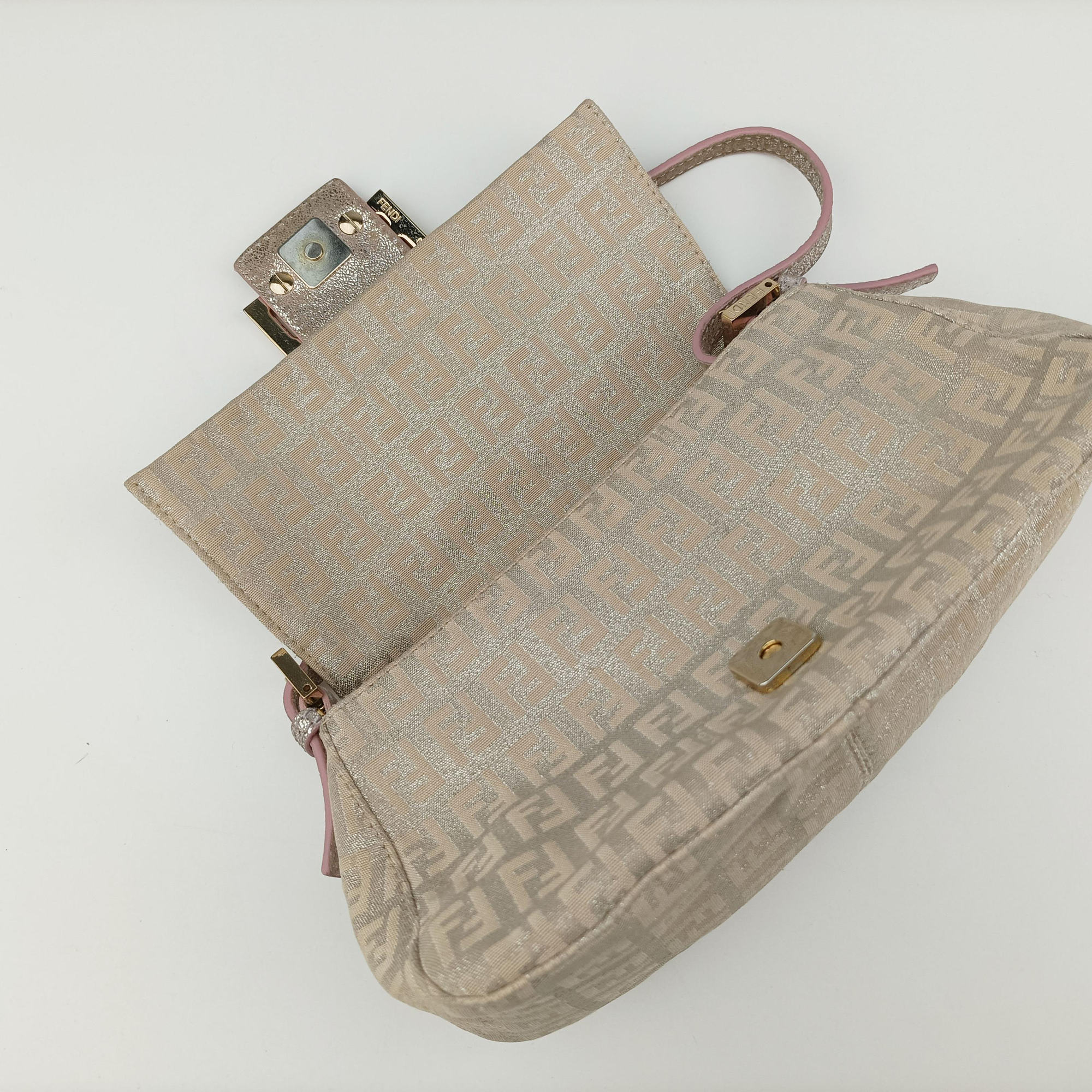 Secondhand Fendi Baguette Beige × Silver×Pink canvas 8BR180 handbag | stylenewstar