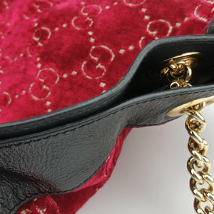 Pre-owned Gucci Rajah Red velour 537219 shoulderbag | stylenewstar
