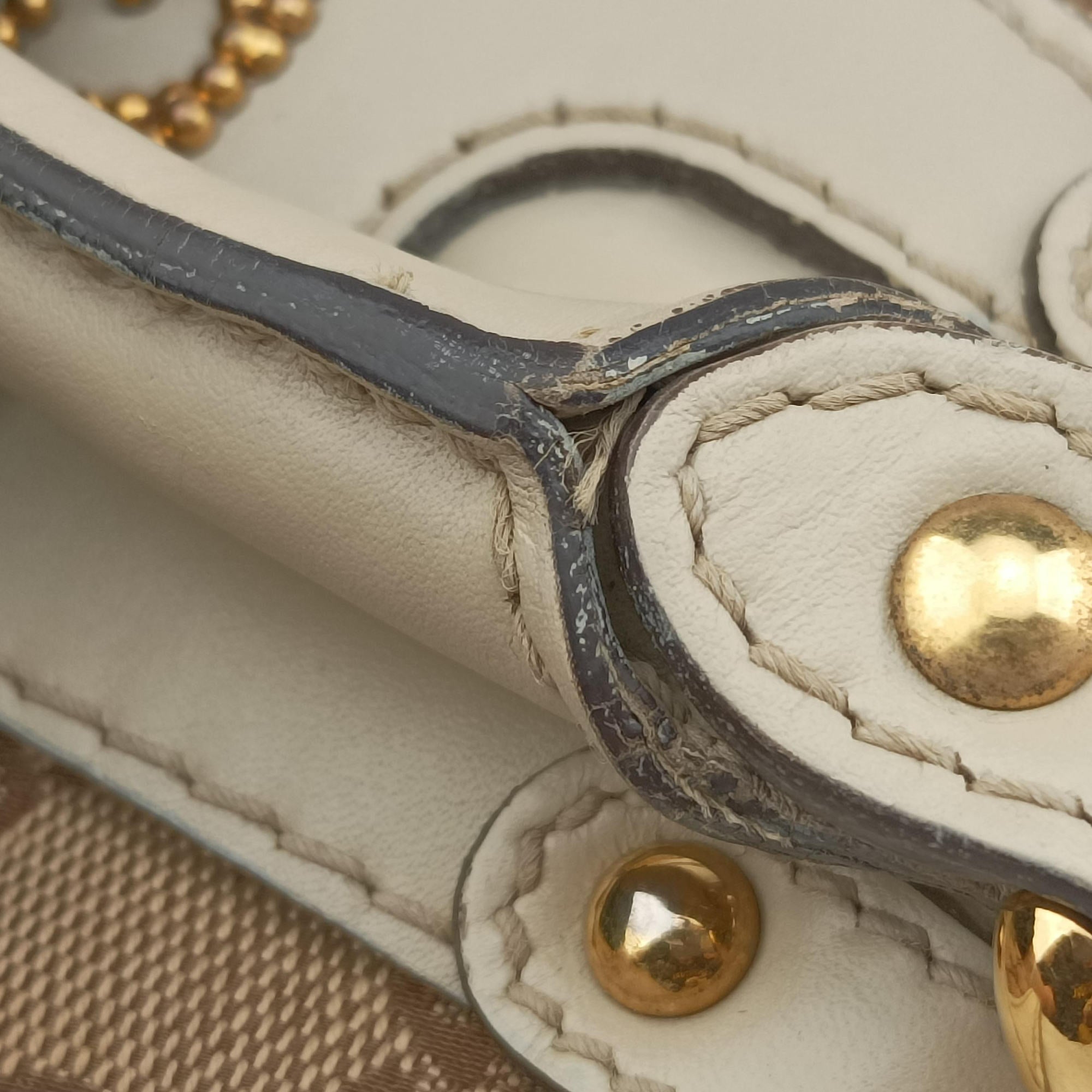 Pre-owned Gucci Scarlett White×Beige Canvas x Leather 269953 handbag | stylenewstar