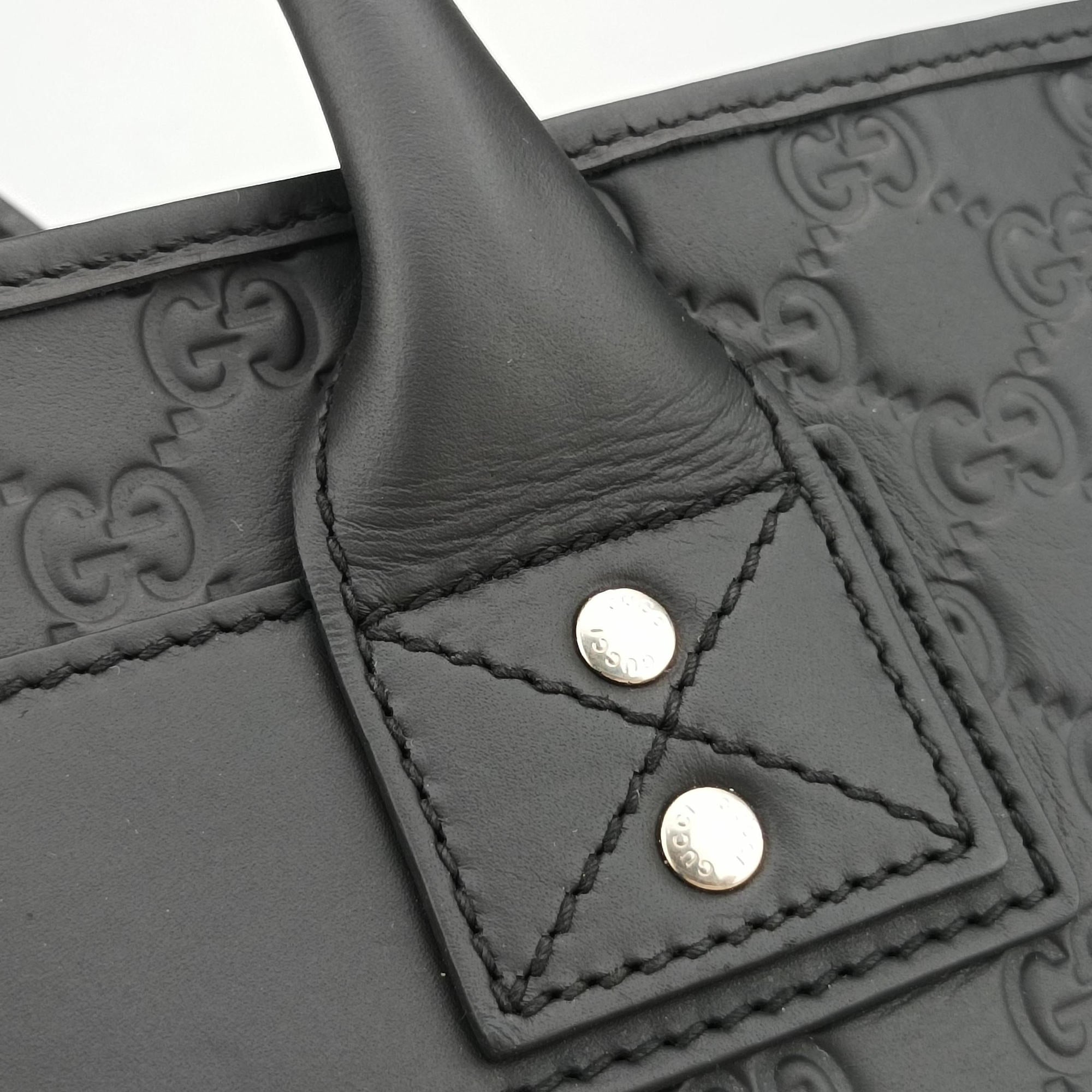 Pre-owned Gucci Guccissima Black Leather 246410 handbag | stylenewstar