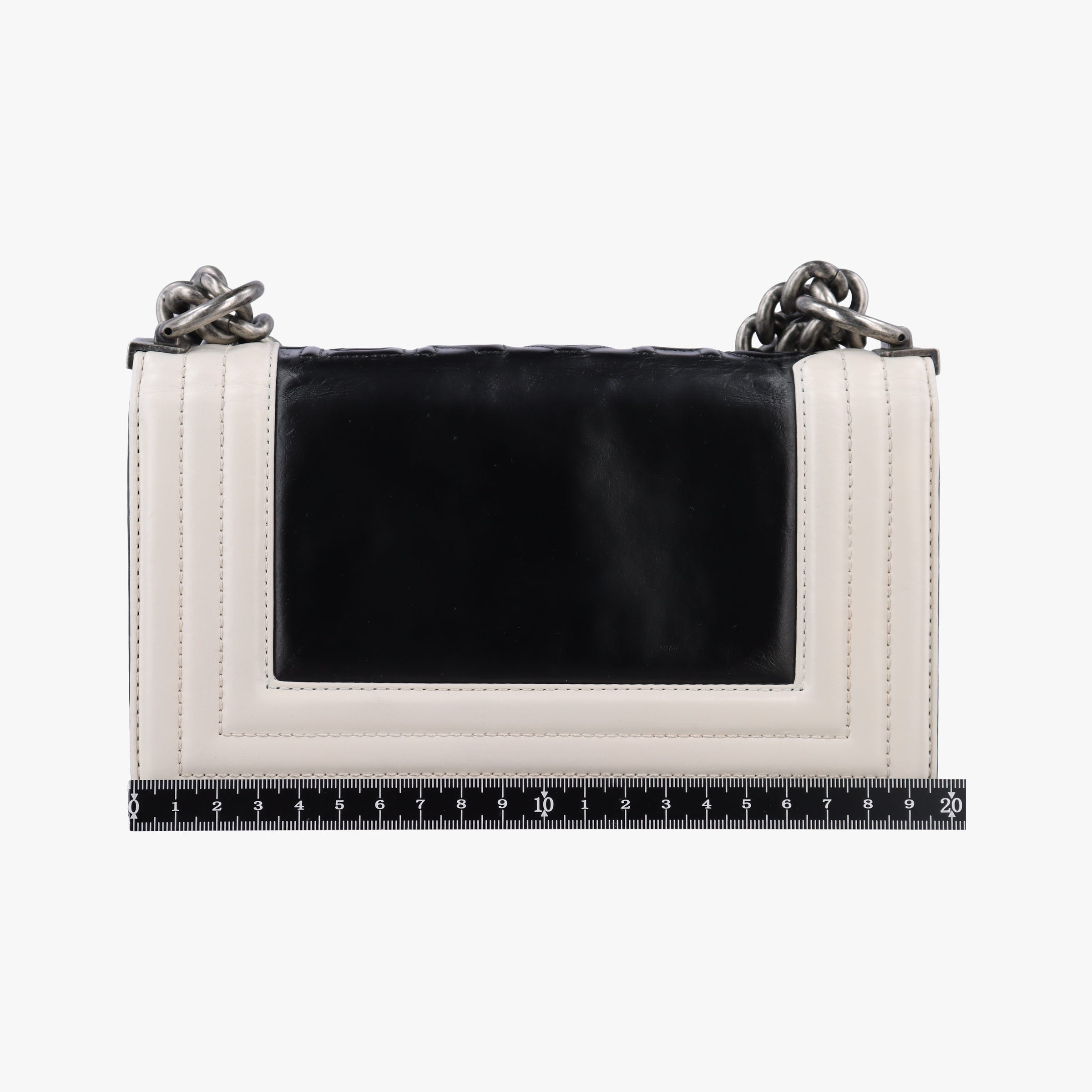 Pre-owned Chanel BOY CHANEL Black×white Leather A66712 shoulderbag | stylenewstar