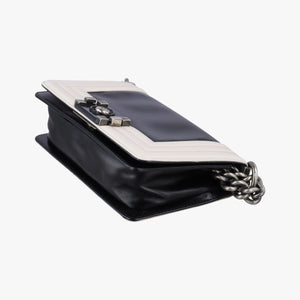 Pre-owned Chanel BOY CHANEL Black×white Leather A66712 shoulderbag | stylenewstar