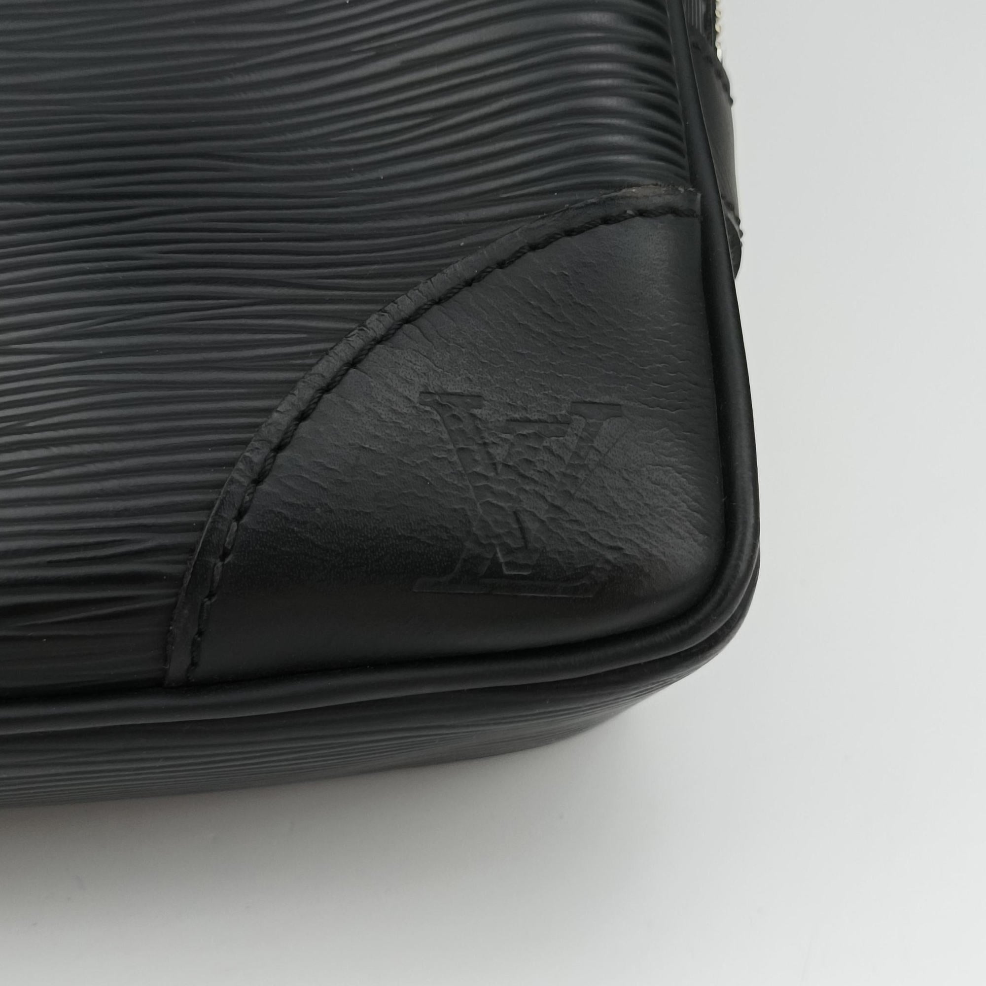 Pre-owned Louis Vuitton Porto Document Voyage Noir Epi M59162 handbag | stylenewstar