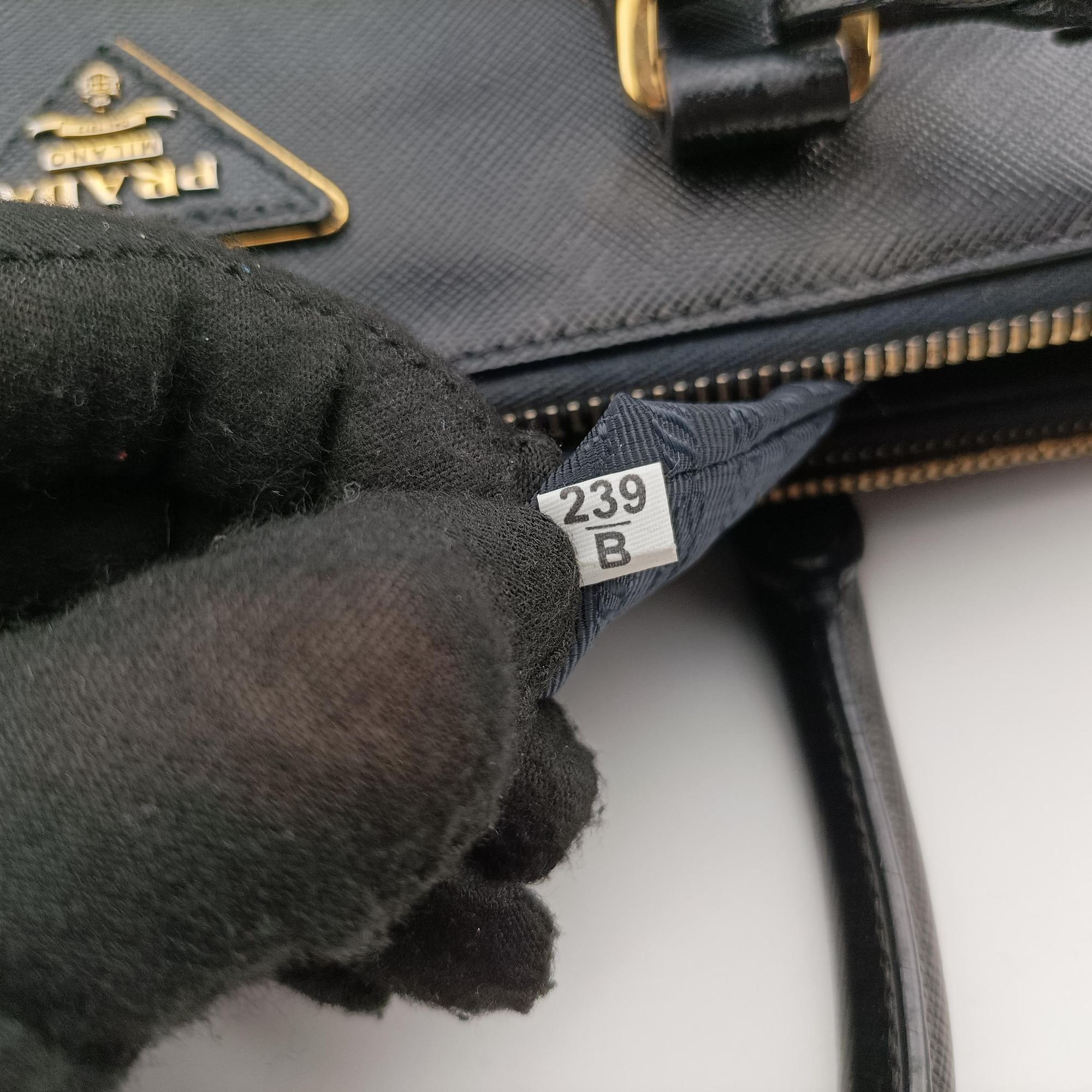 Pre-owned Prada Galleria Black SAFFIANO Leather BN2274 handbag | stylenewstar