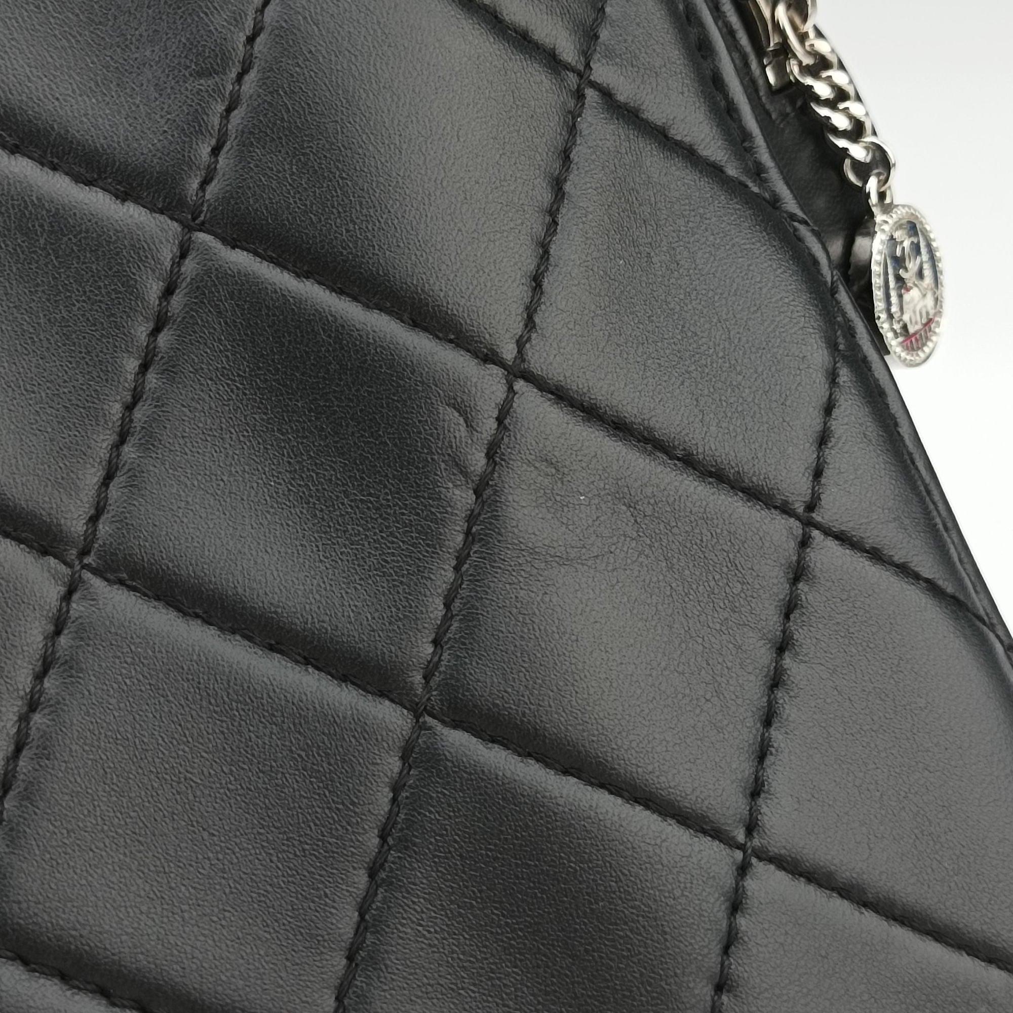 Pre-owned Chanel 2.55 Matelasse Black lambskin A65613 shoulderbag | stylenewstar