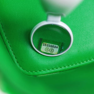 Pre-owned Chanel Vanity Matelasse Chain Handle Green Patent Leather A91055 handbag | stylenewstar