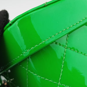 Pre-owned Chanel Vanity Matelasse Chain Handle Green Patent Leather A91055 handbag | stylenewstar