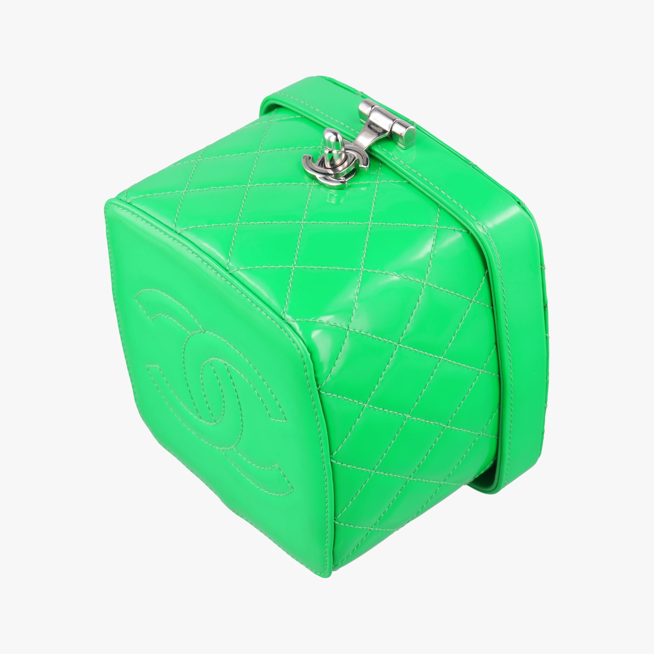 Pre-owned Chanel Vanity Matelasse Chain Handle Green Patent Leather A91055 handbag | stylenewstar