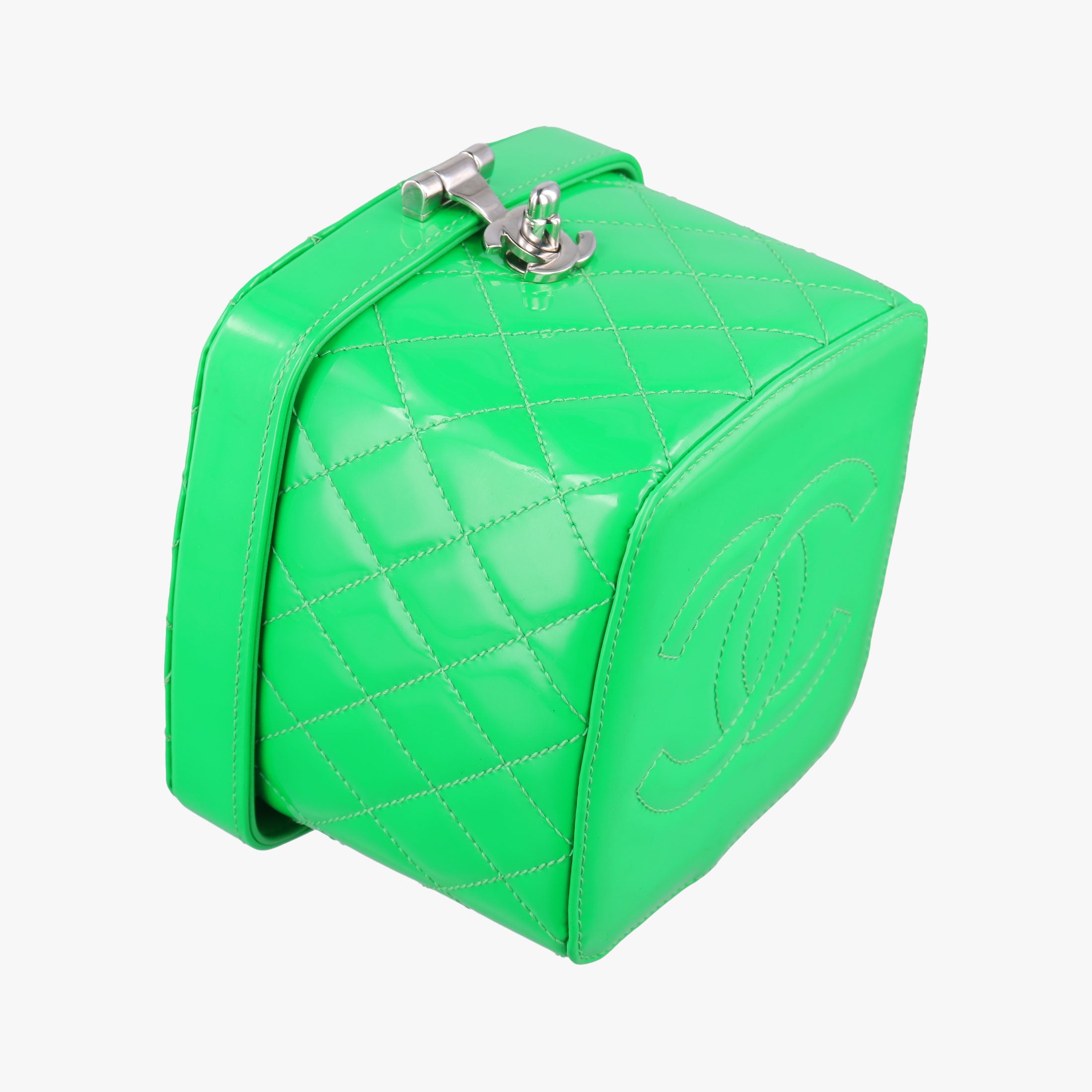 Pre-owned Chanel Vanity Matelasse Chain Handle Green Patent Leather A91055 handbag | stylenewstar