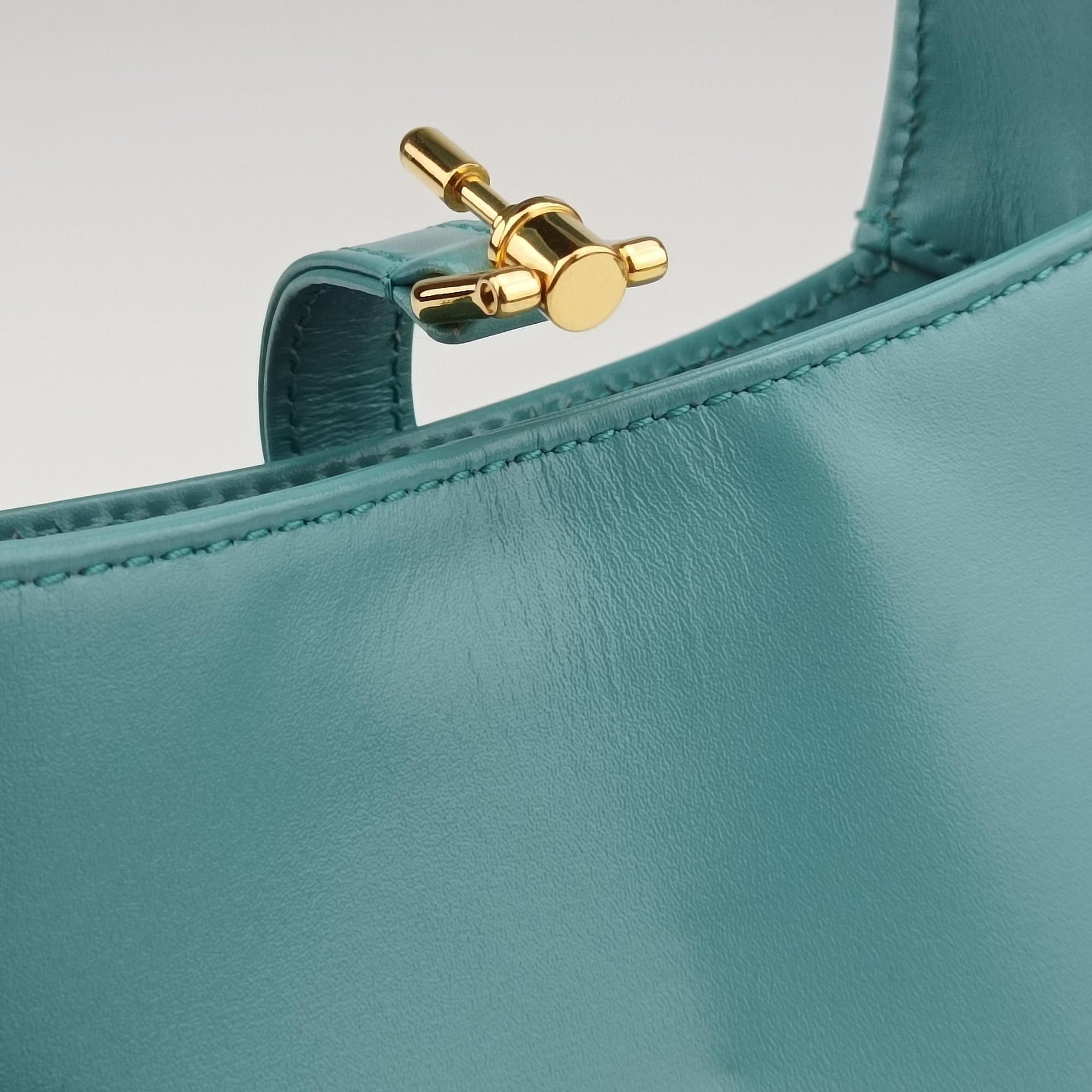 Pre-owned Gucci JACKIE 1961 Blue Leather 637091 shoulderbag | stylenewstar