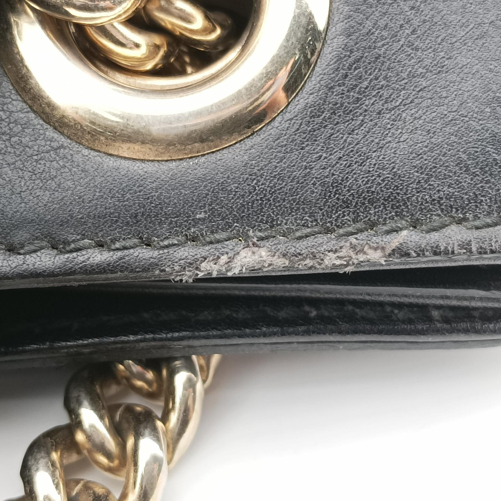 Pre-owned Gucci Emily Black Leather 295403 shoulderbag | stylenewstar