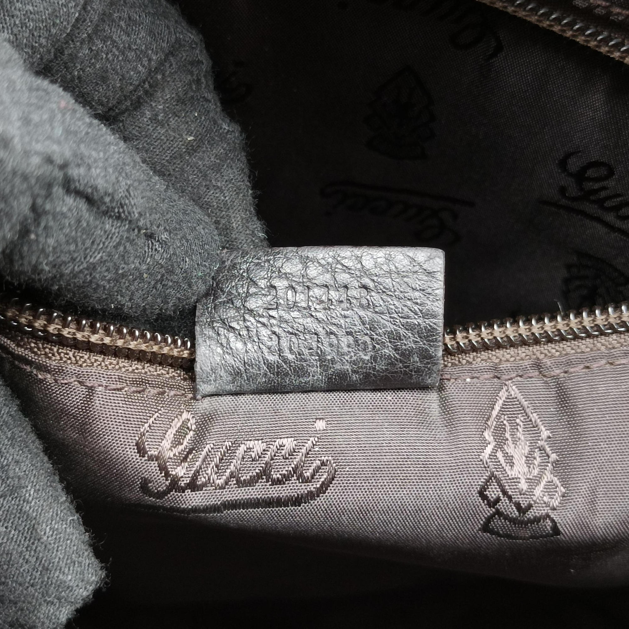Secondhand Gucci Guccissima Messenger Black Leather 201448 shoulderbag | stylenewstar