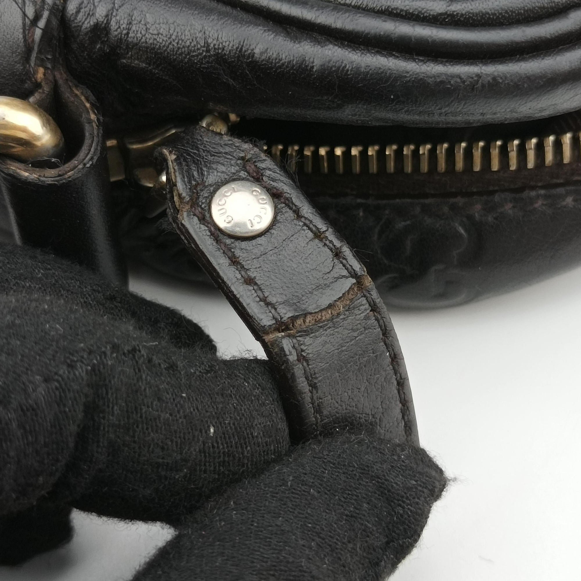 Secondhand Gucci Guccissima Messenger Black Leather 201448 shoulderbag | stylenewstar