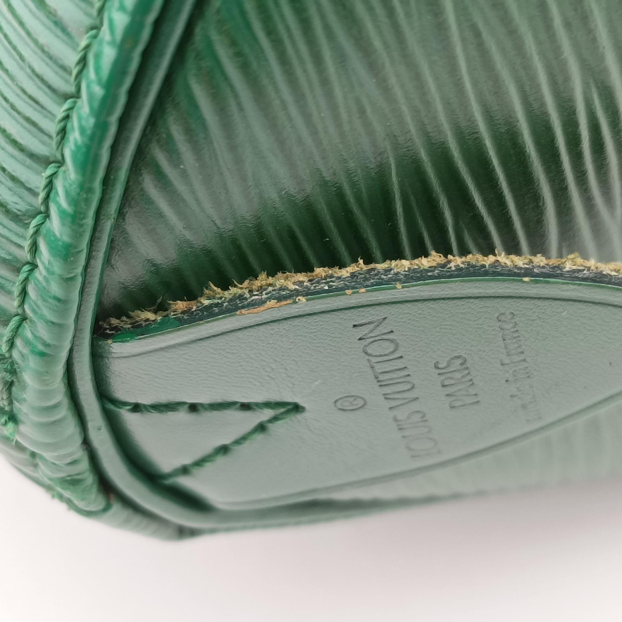 Pre-owned Louis Vuitton Speedy 25 Borneo Green Epi M43014 handbag | stylenewstar