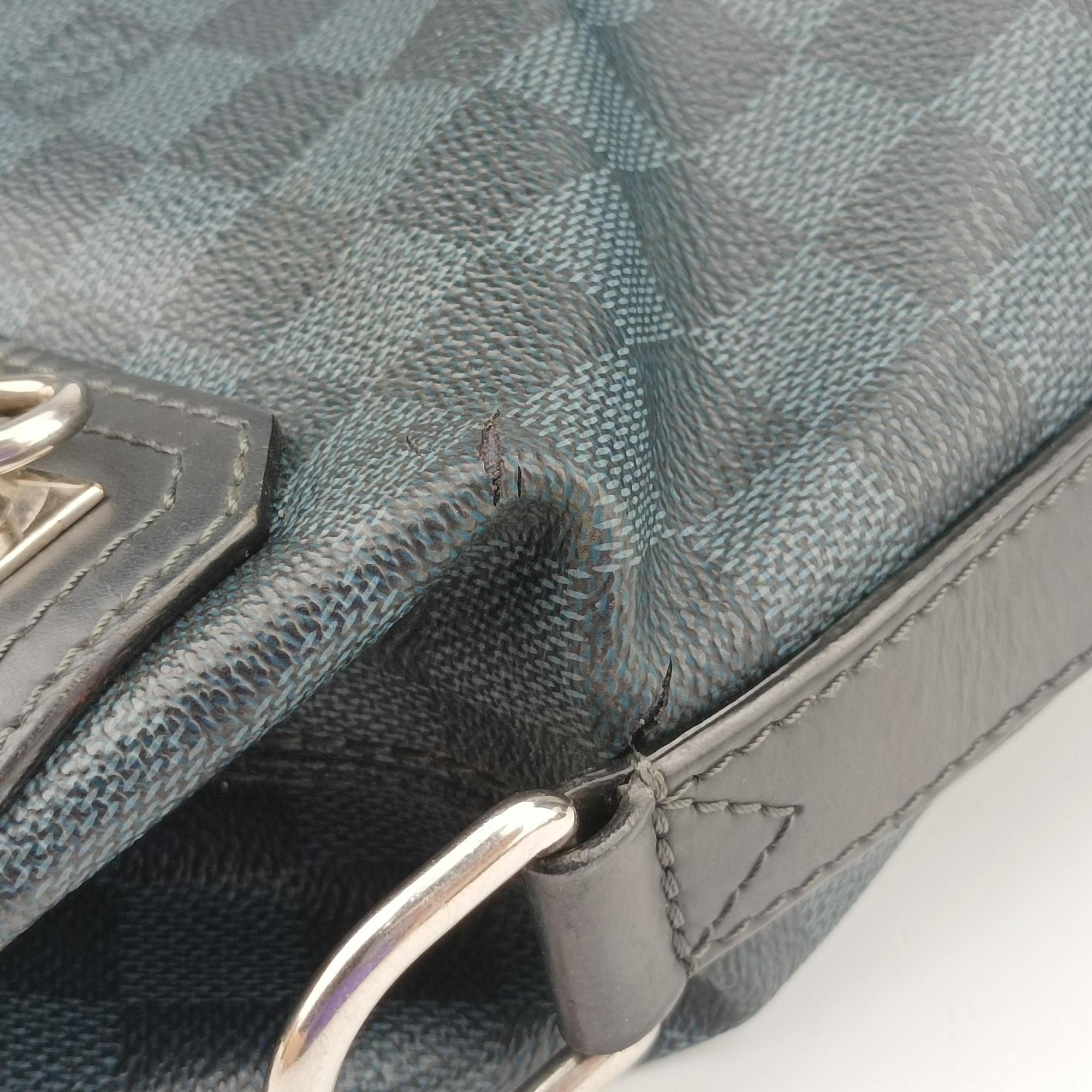 Secondhand Louis Vuitton Messenger Greenwich Navy×Noir Damier Cobalt N41348 shoulderbag | stylenewstar