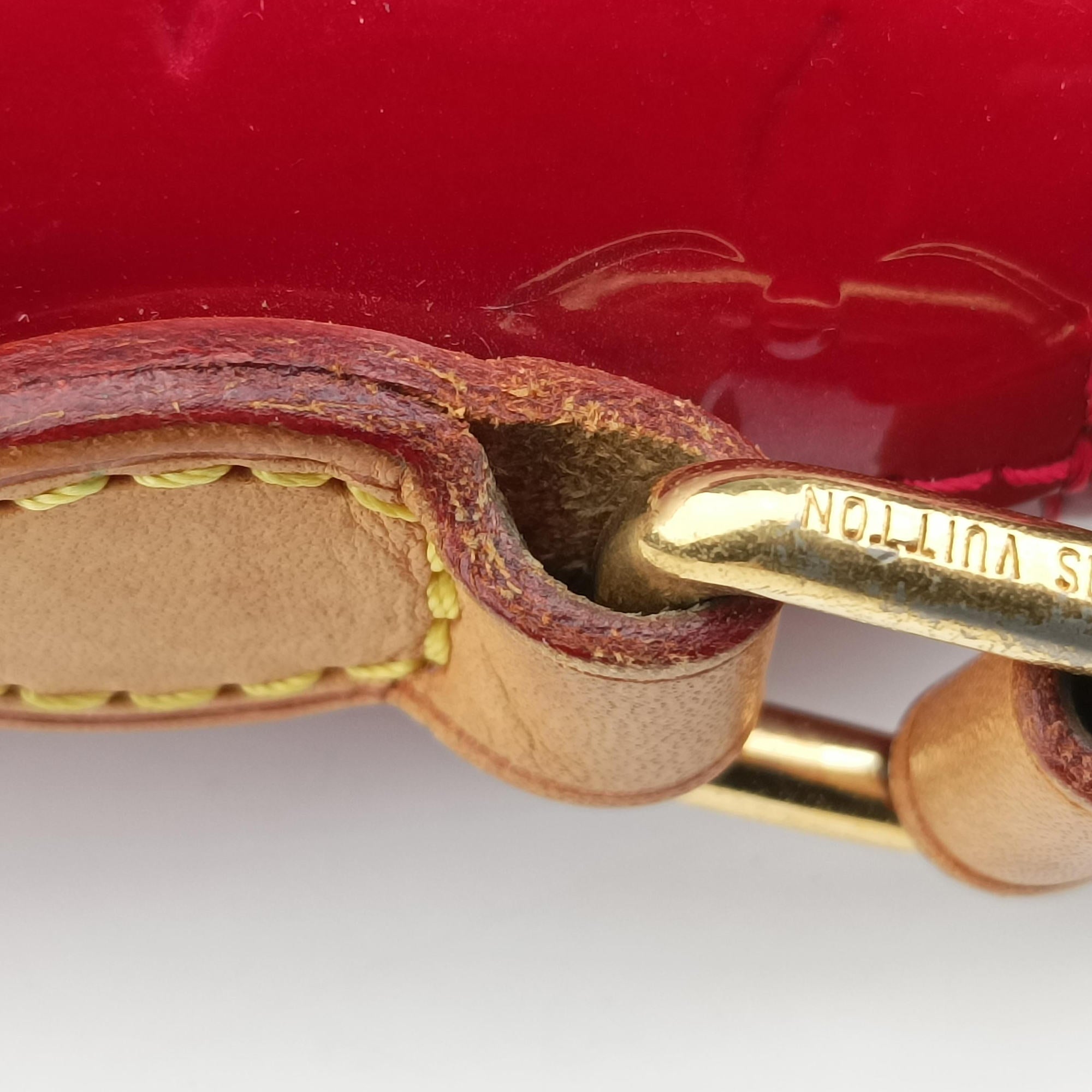 Secondhand Louis Vuitton Bellflower PM Pomme d'Amour Vernis M91728 shoulderbag | stylenewstar