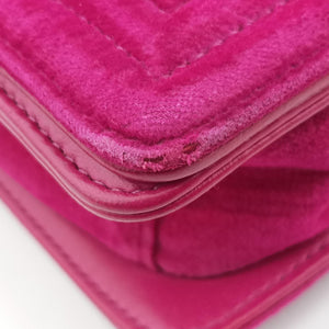Secondhand Chanel BOY CHANEL Rose velour A67416 shoulderbag | stylenewstar