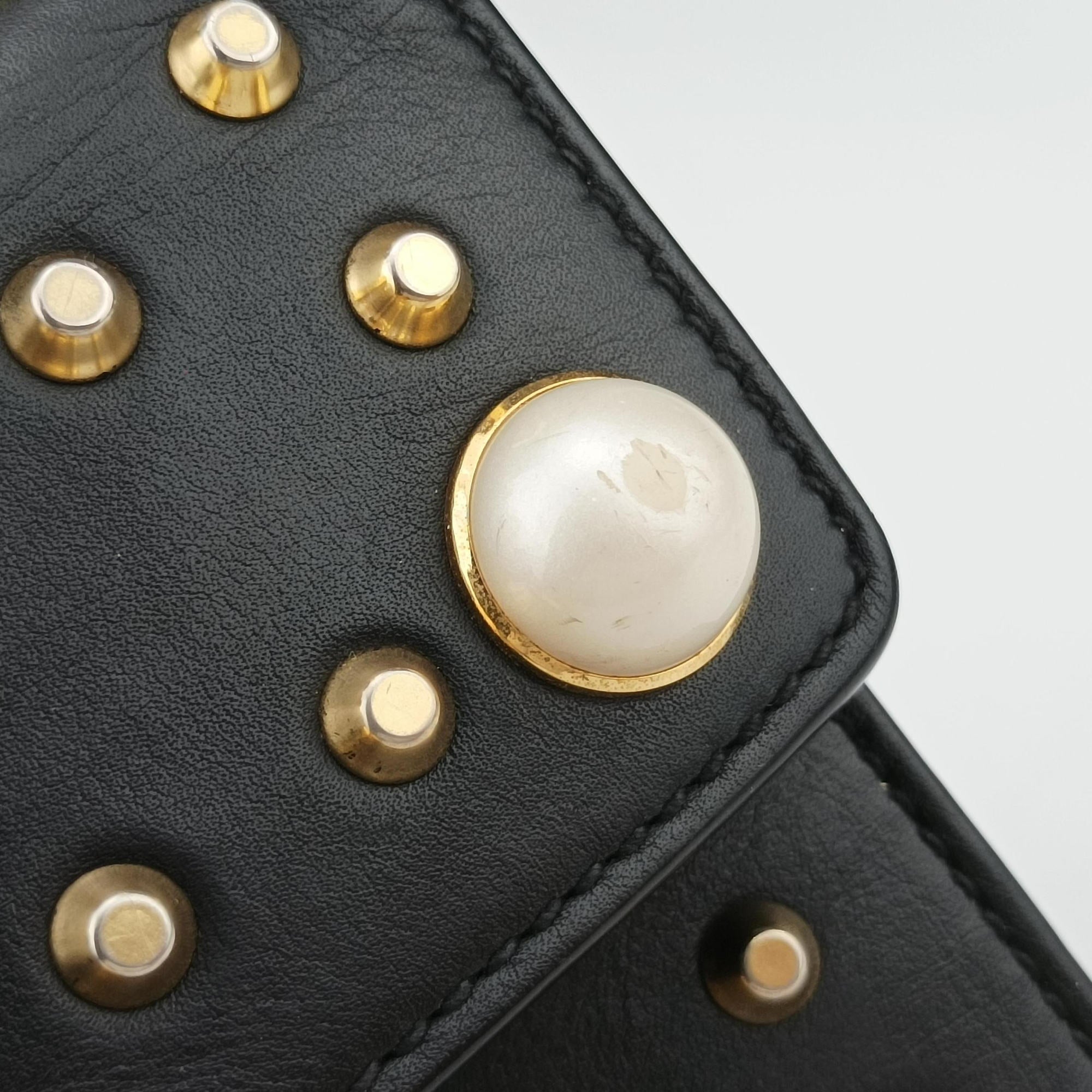 Pre-owned Gucci Padlock Black Leather 432182 shoulderbag | stylenewstar