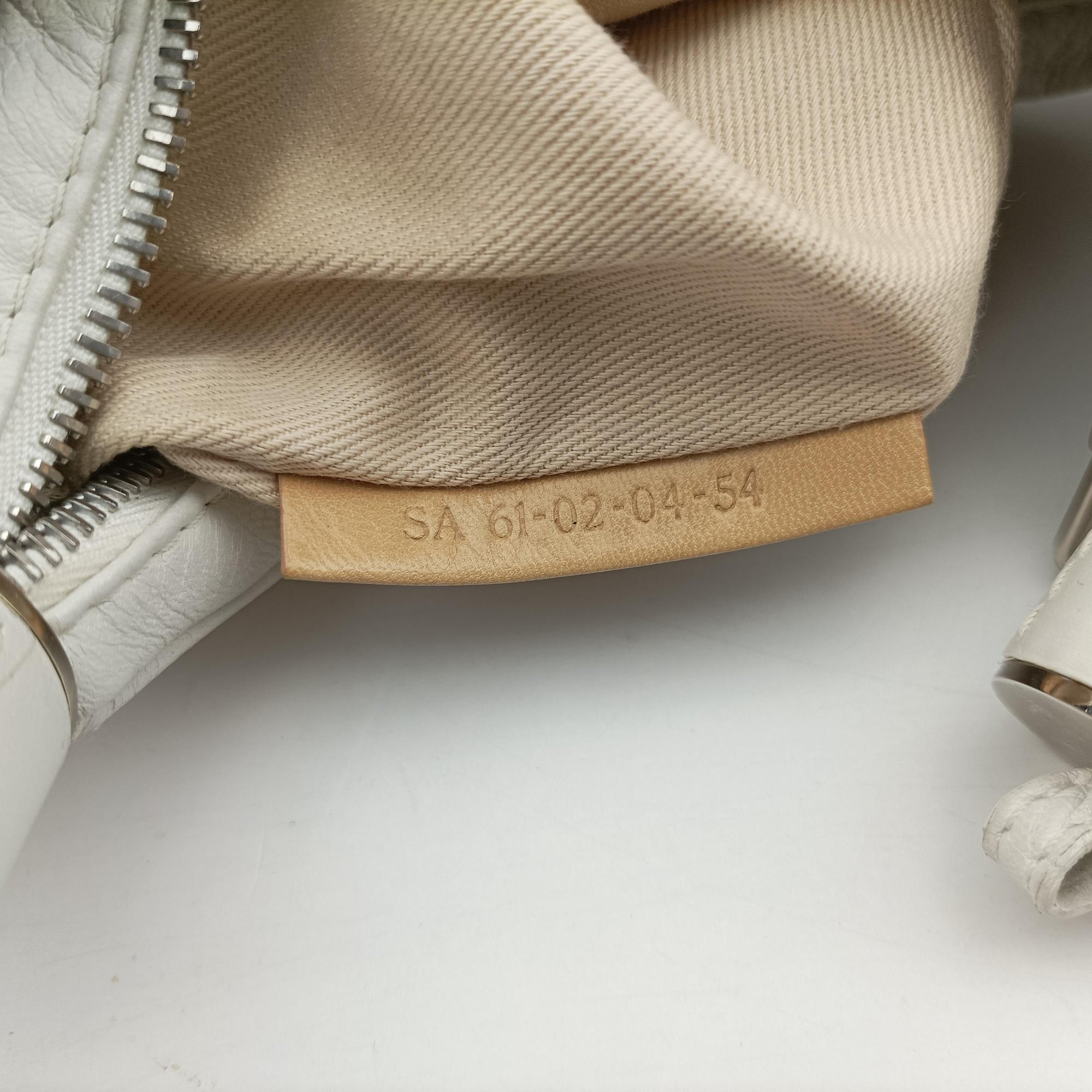 Pre-owned Chloe Bracelet  White Lambskin × Beaded Embroidery  handbag | stylenewstar