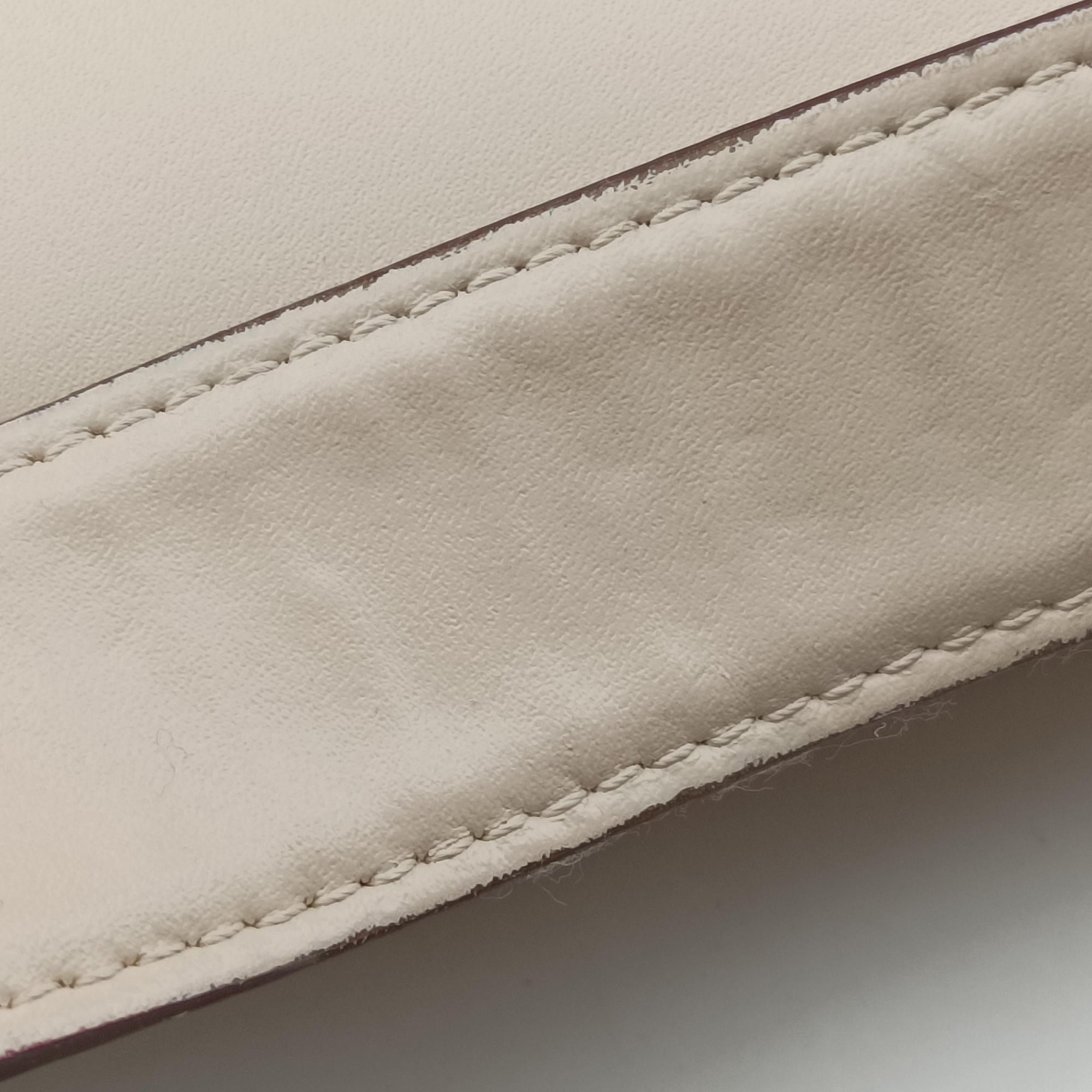 Pre-owned Fendi KAN I White Leather 8BT283 shoulderbag | stylenewstar