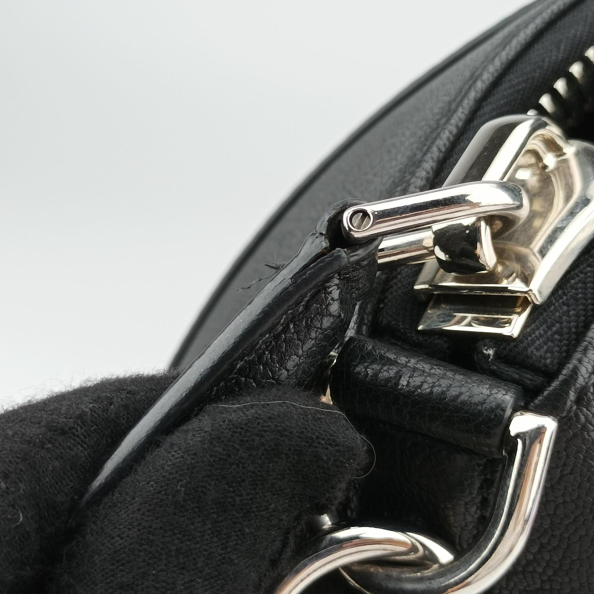 Pre-owned Givenchy Antigona Medium Black leather  shoulderbag | stylenewstar