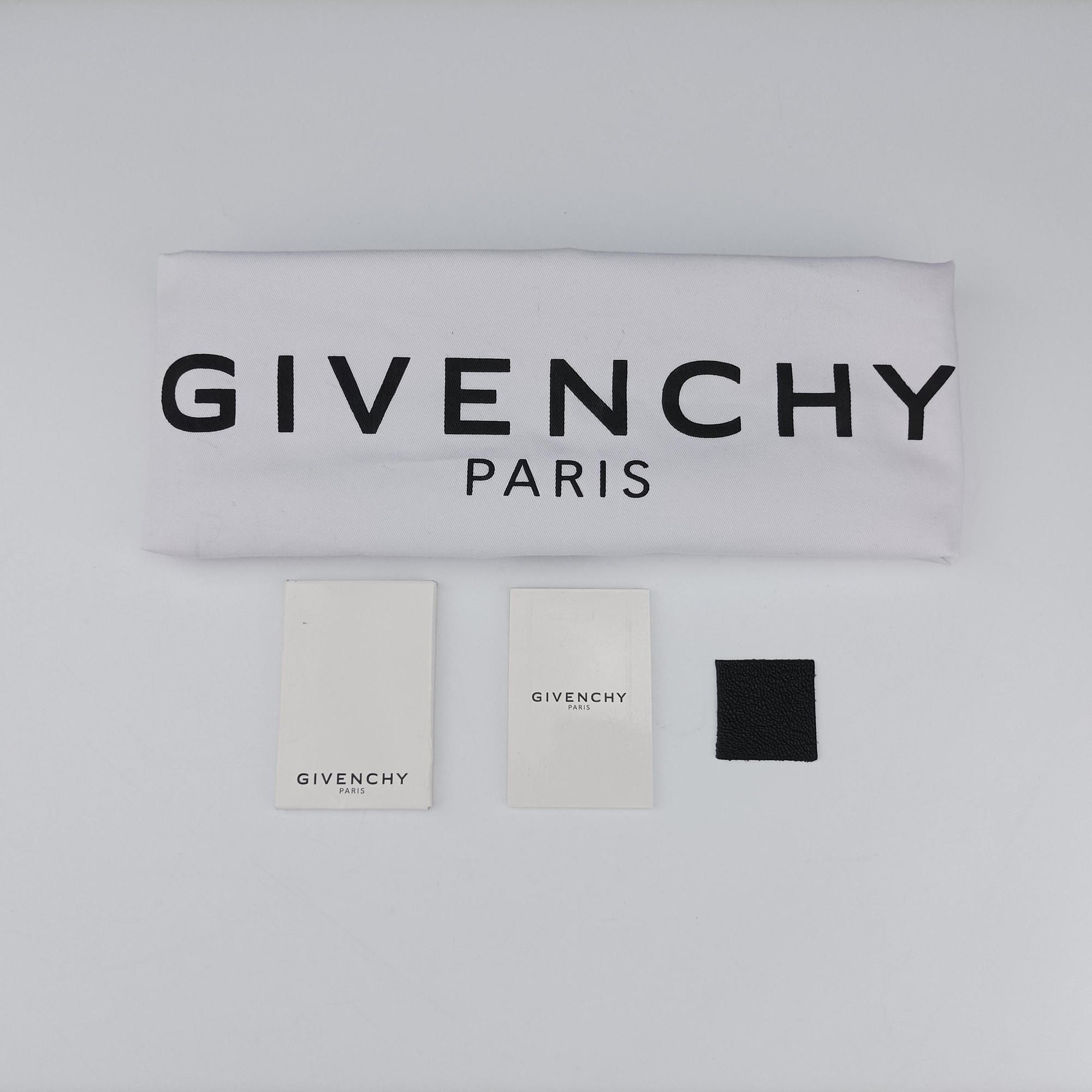 Pre-owned Givenchy Antigona Medium Black leather  shoulderbag | stylenewstar