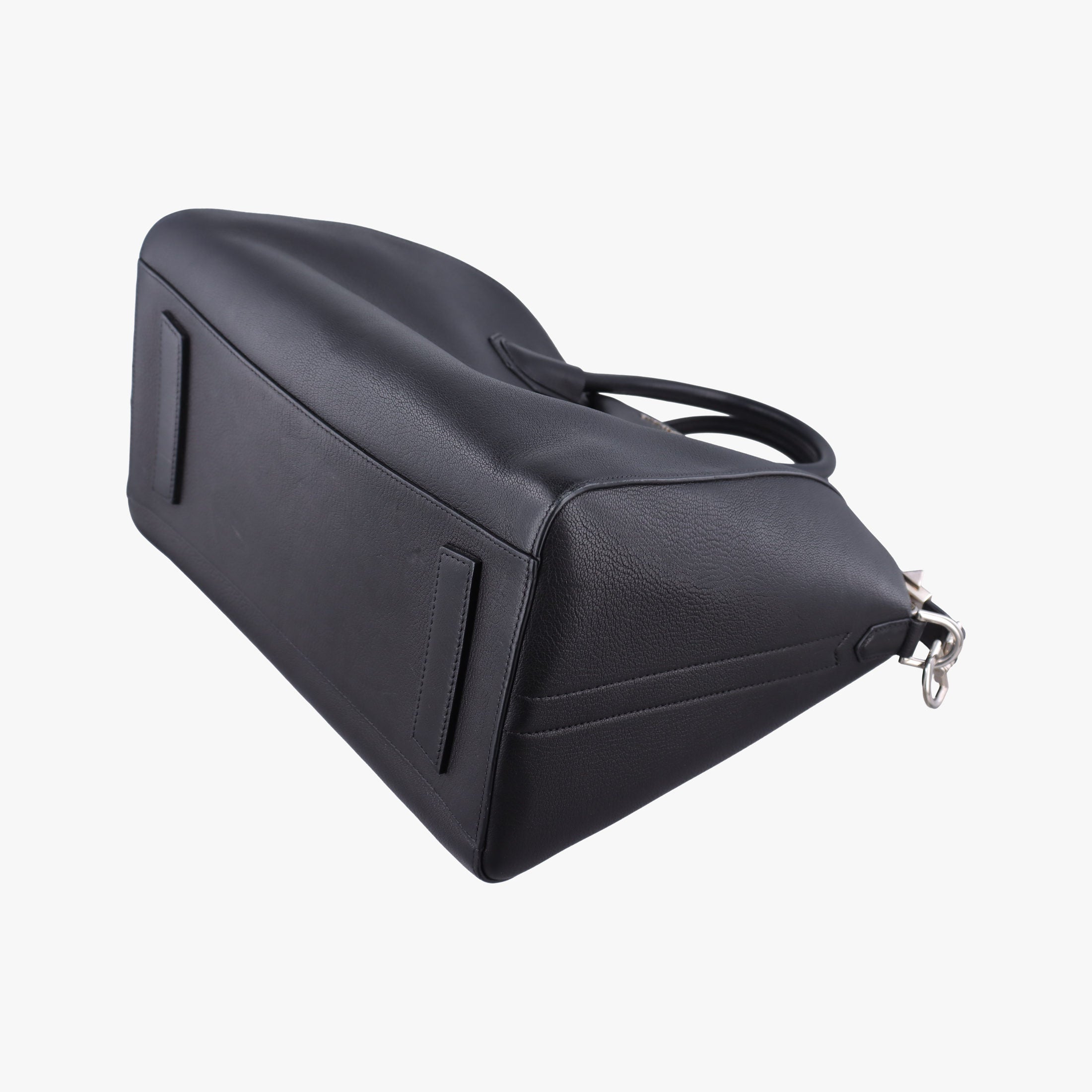 Pre-owned Givenchy Antigona Medium Black leather  shoulderbag | stylenewstar