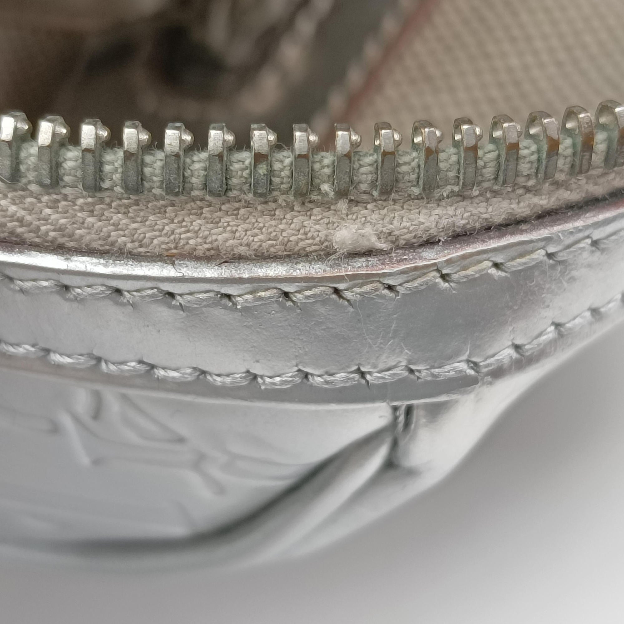 Pre-owned Christian Dior Ultimate Trotter pattern Silver Patent  handbag | stylenewstar